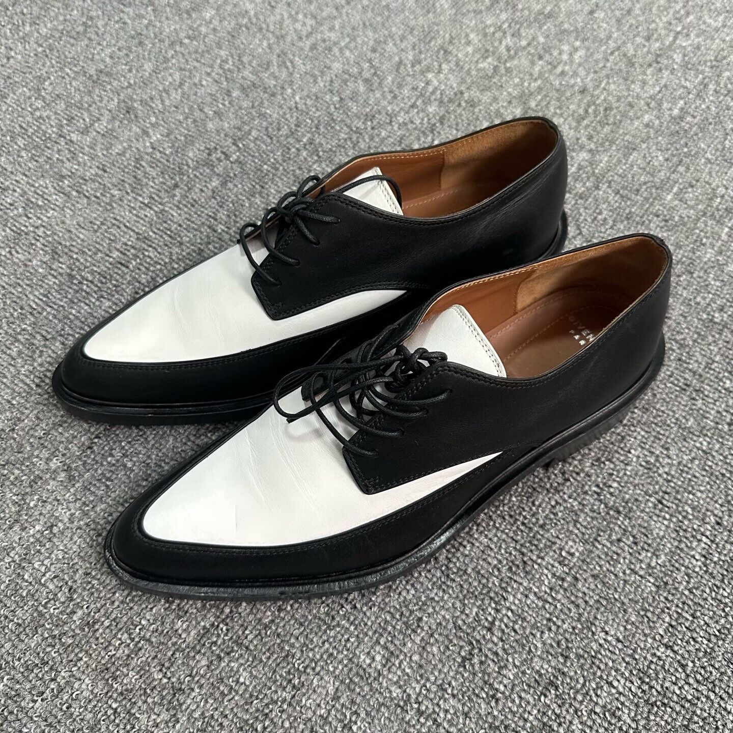 Givenchy Givenchy Lowtop Sneakers us_6 Women Size US 6 / IT 36 - 2 Thumbnail