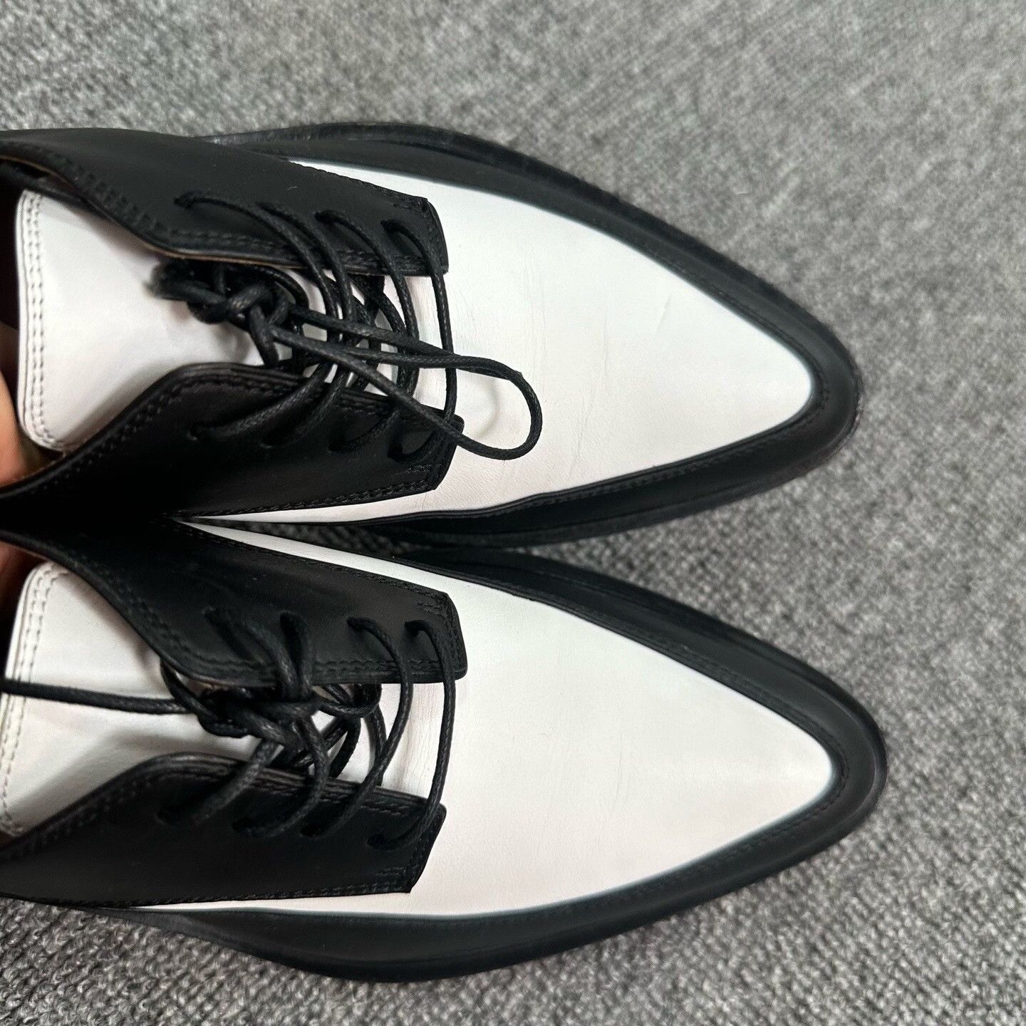 Givenchy Givenchy Lowtop Sneakers us_6 Women Size US 6 / IT 36 - 4 Thumbnail