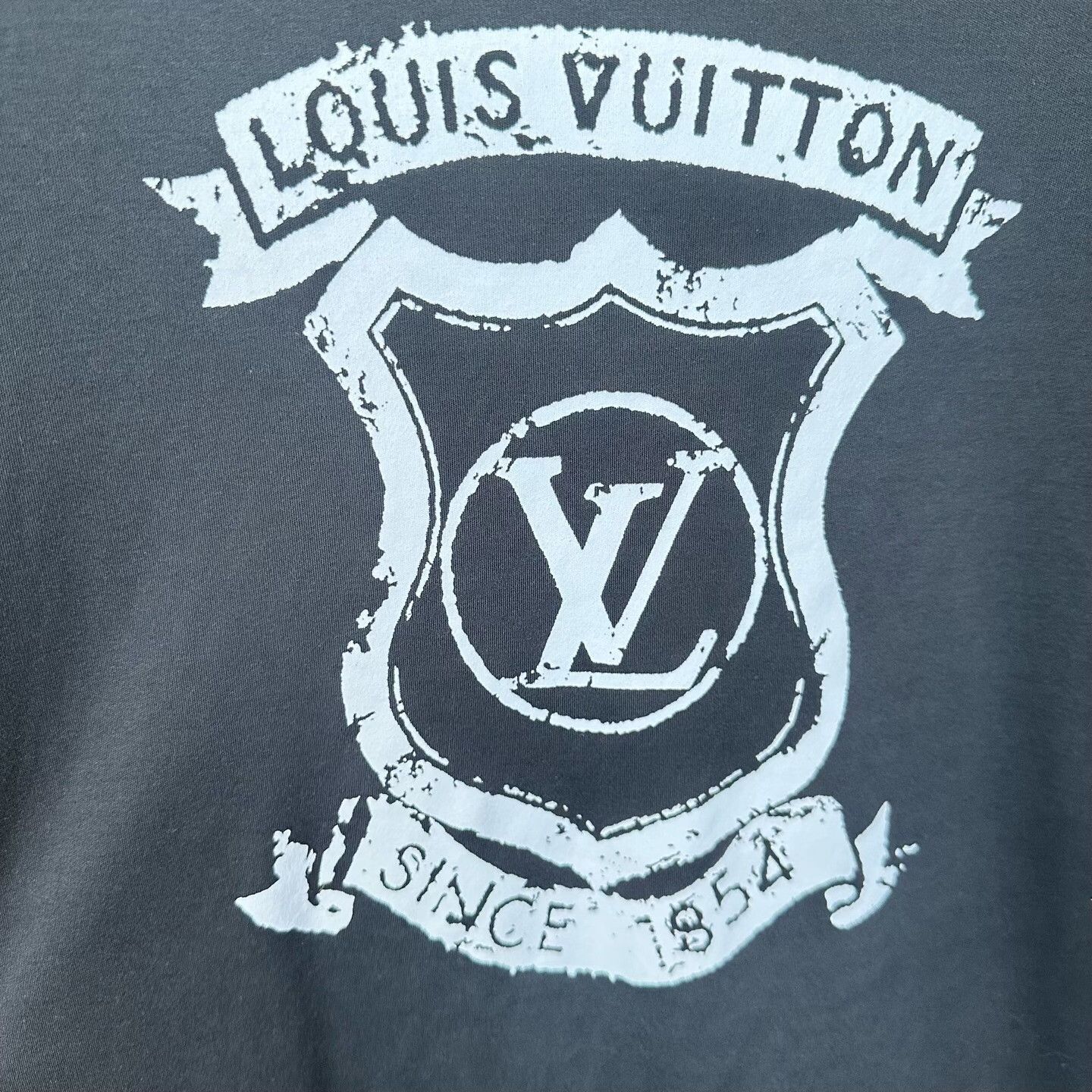Louis Vuitton Louis Vuitton Retro T-Shirt S Women Size S / US 4 / IT 40 - 4 Thumbnail