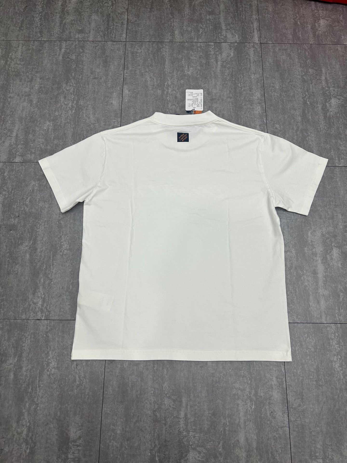 Louis Vuitton Louis Vuitton Embroidered White T-Shirt xl Men Size US XL / EU 56 / 4 - 2 Thumbnail