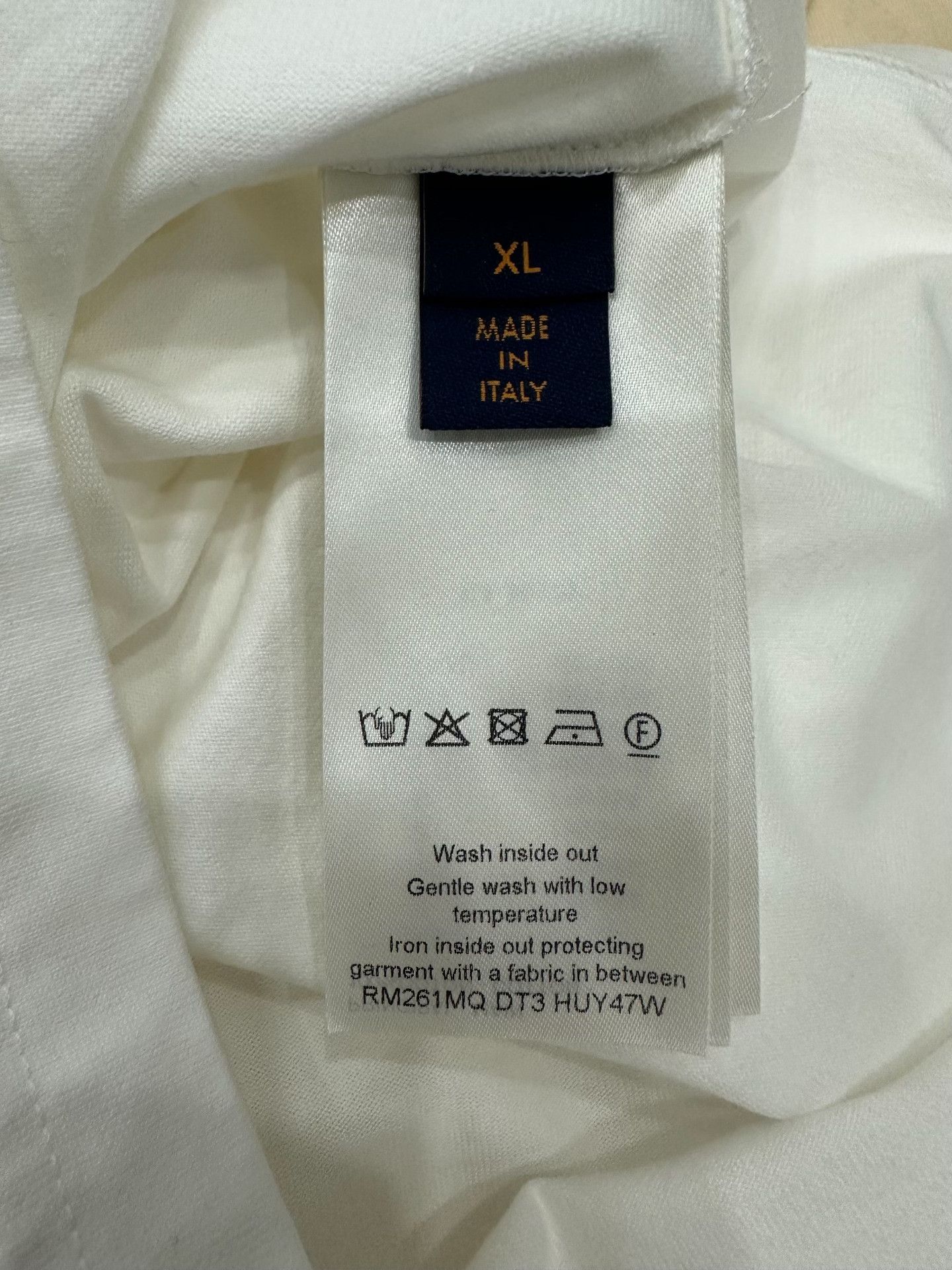 Louis Vuitton Louis Vuitton Embroidered White T-Shirt xl Men Size US XL / EU 56 / 4 - 6 Thumbnail