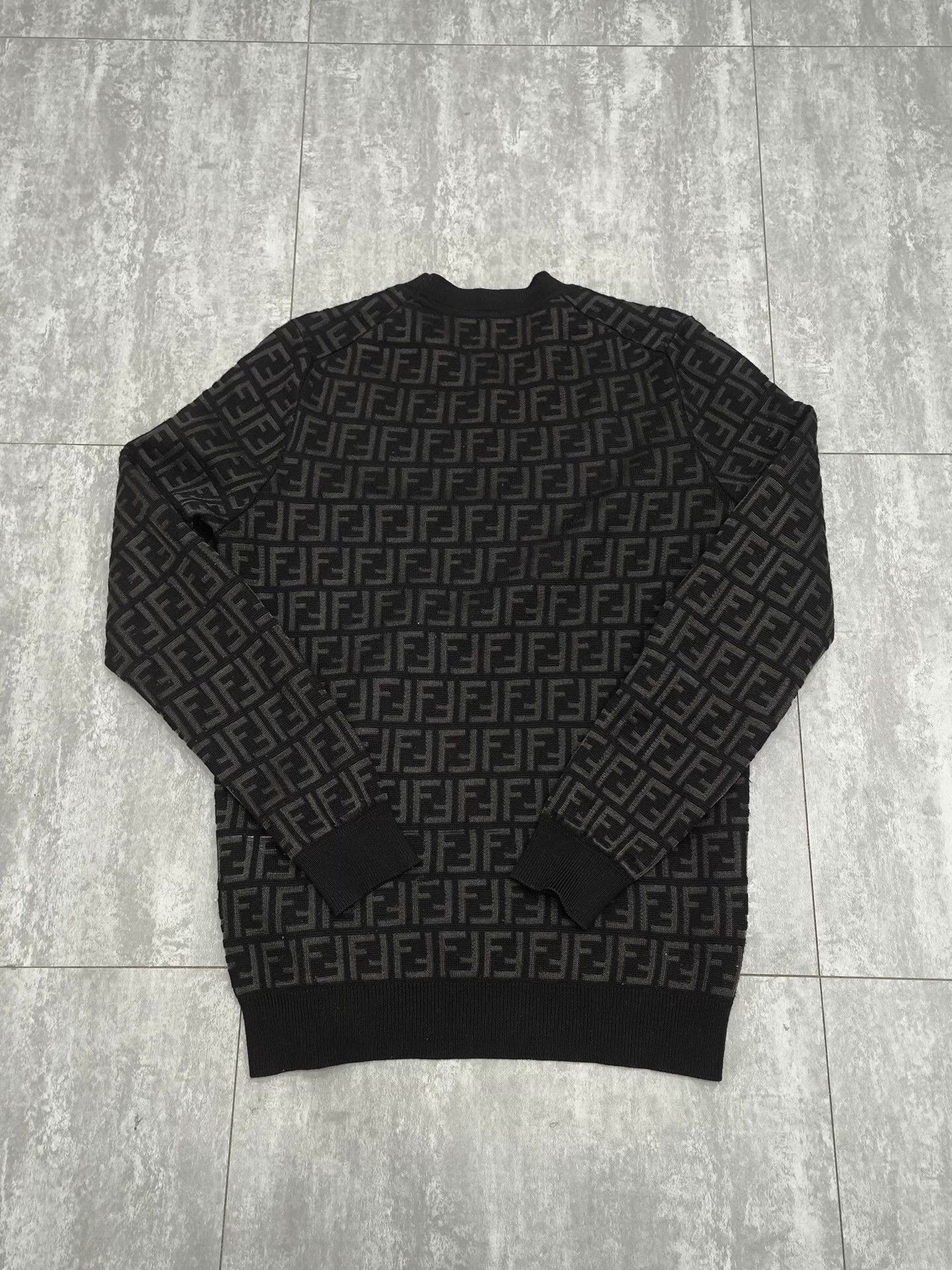 Fendi Fendi Retro Wool Black Hoodie xl Men Size US XL / EU 56 / 4 - 2 Thumbnail