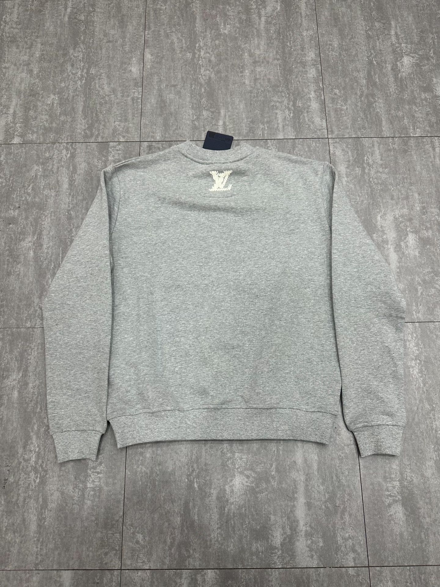Louis Vuitton Louis Vuitton Gray Hoodie S Women Size S / US 4 / IT 40 - 2 Thumbnail