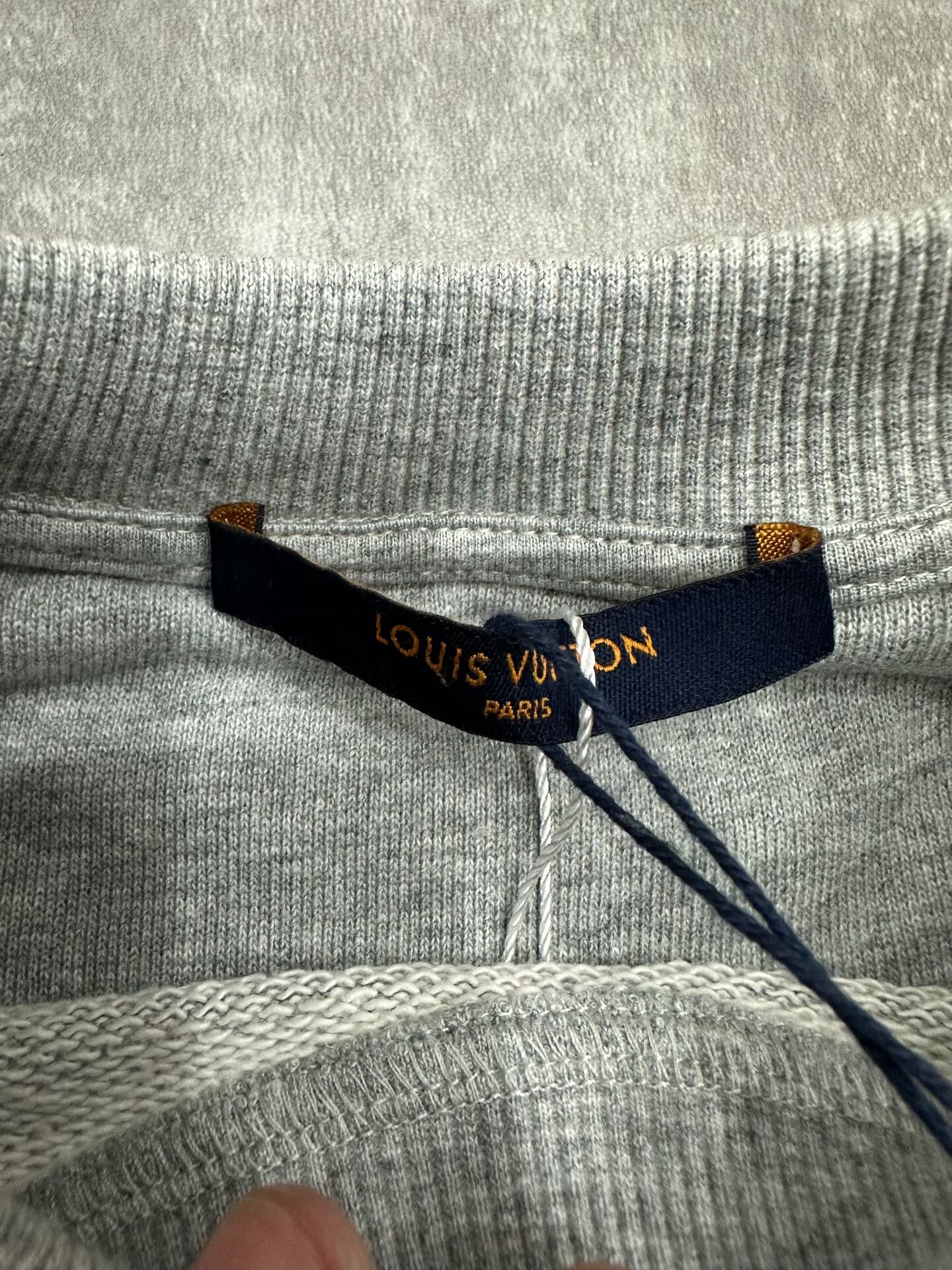 Louis Vuitton Louis Vuitton Gray Hoodie S Women Size S / US 4 / IT 40 - 4 Thumbnail