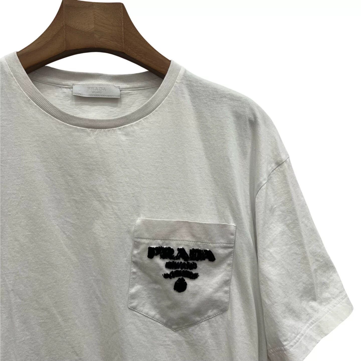 Prada Prada Embroidered White T-Shirt xl Men Size US XL / EU 56 / 4 - 2 Thumbnail