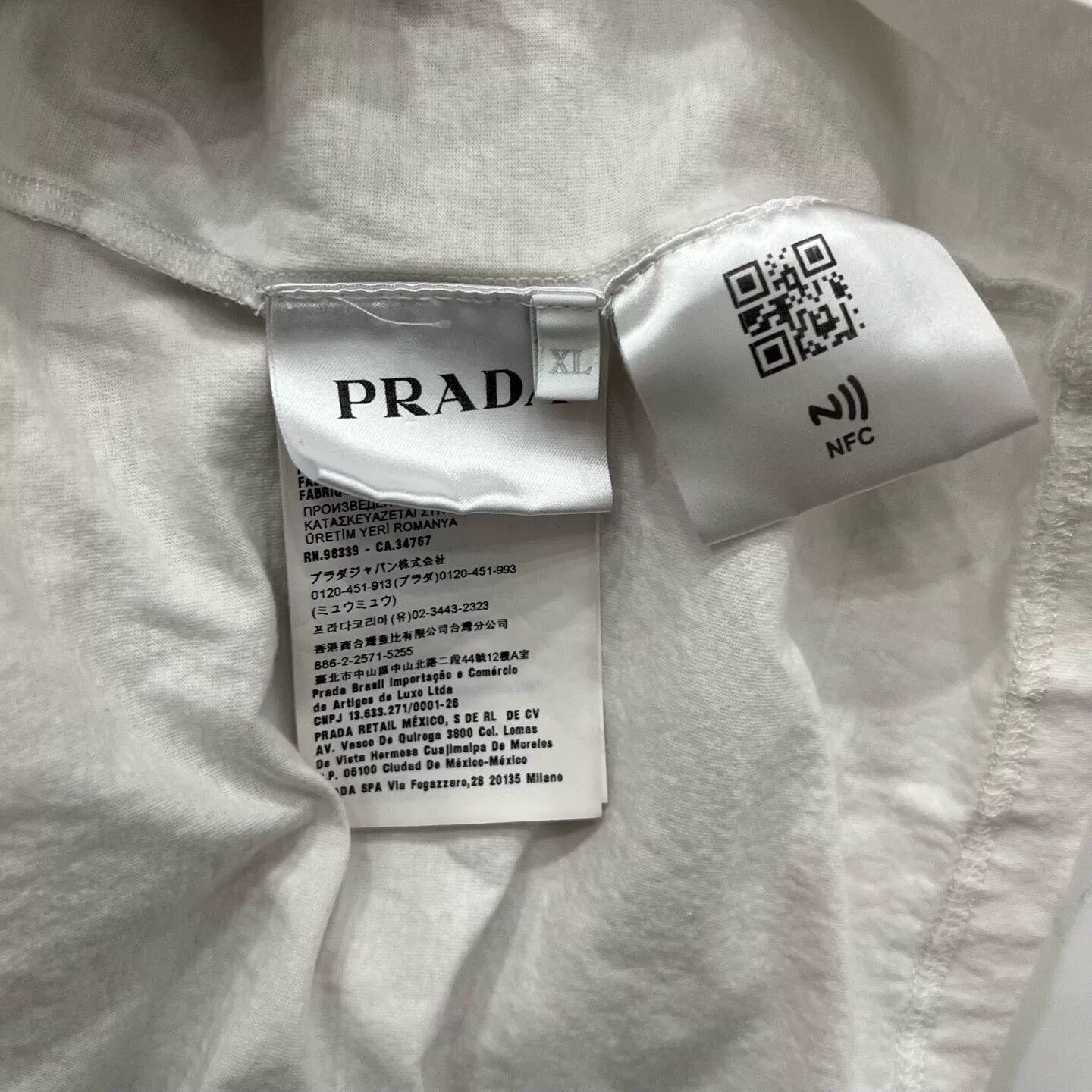Prada Prada Embroidered White T-Shirt xl Men Size US XL / EU 56 / 4 - 5 Thumbnail