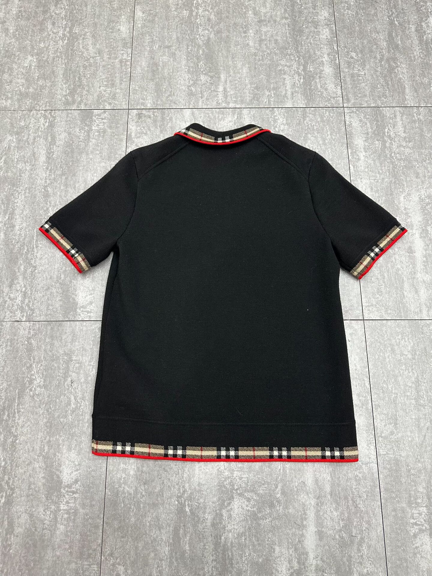 Burberry Burberry Plaid Black Polo m Men Size US M / EU 48-50 / 2 - 2 Thumbnail