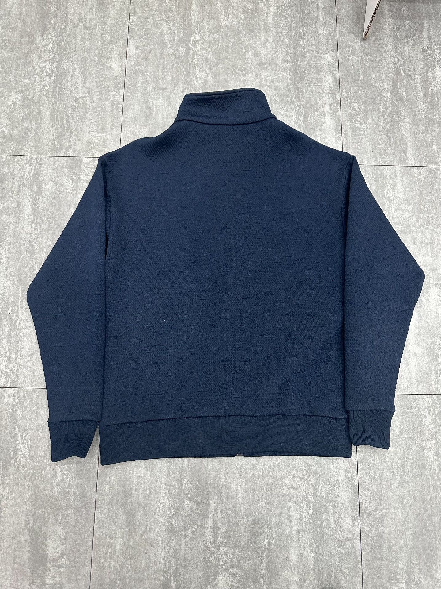 Louis Vuitton Louis Vuitton Knit Blue Sweater xs Men Size US XS / EU 42 / 0 - 2 Thumbnail