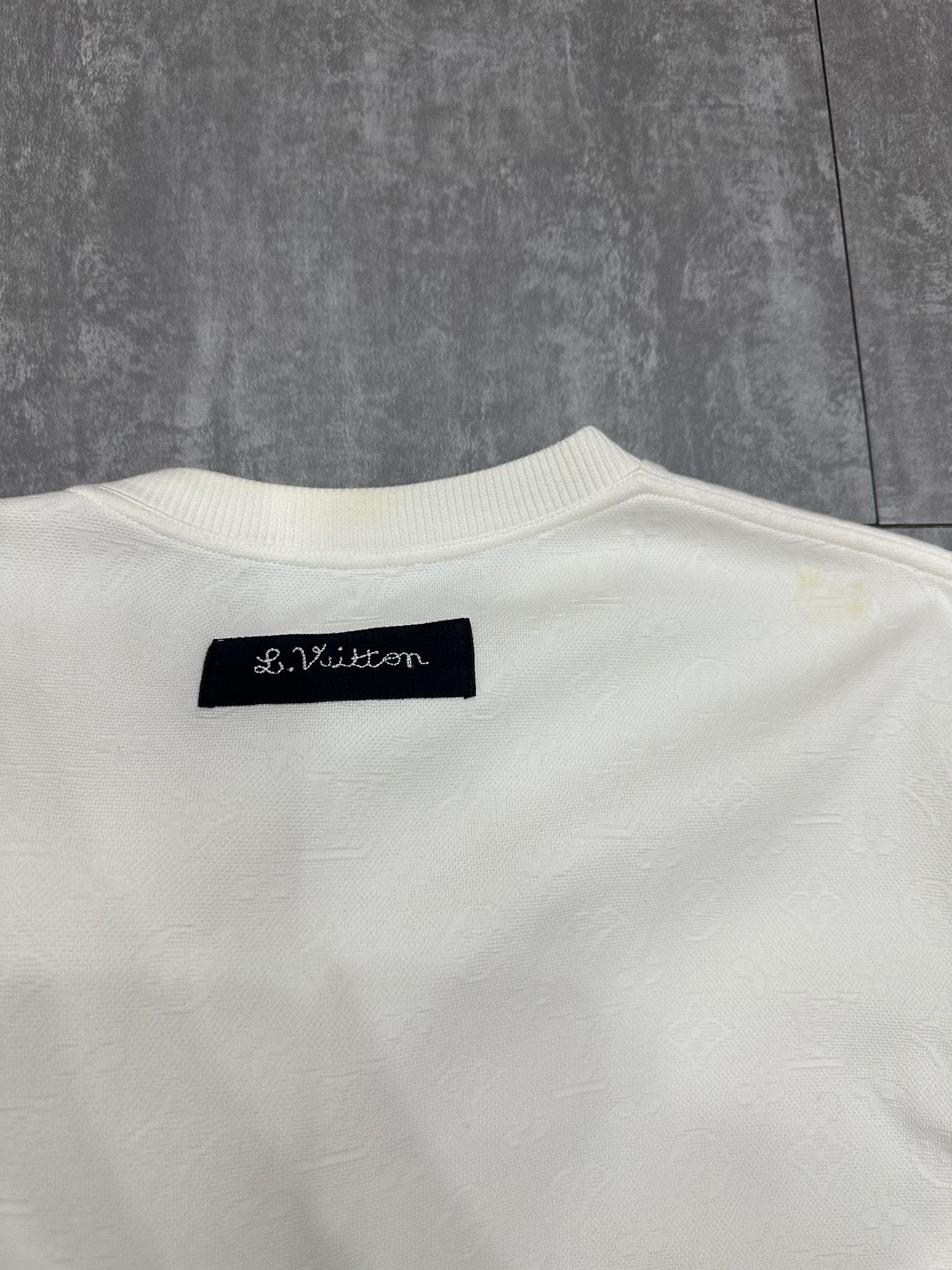 Louis Vuitton Louis Vuitton Collab White T-Shirt s Men Size US S / EU 44-46 / 1 - 6 Thumbnail