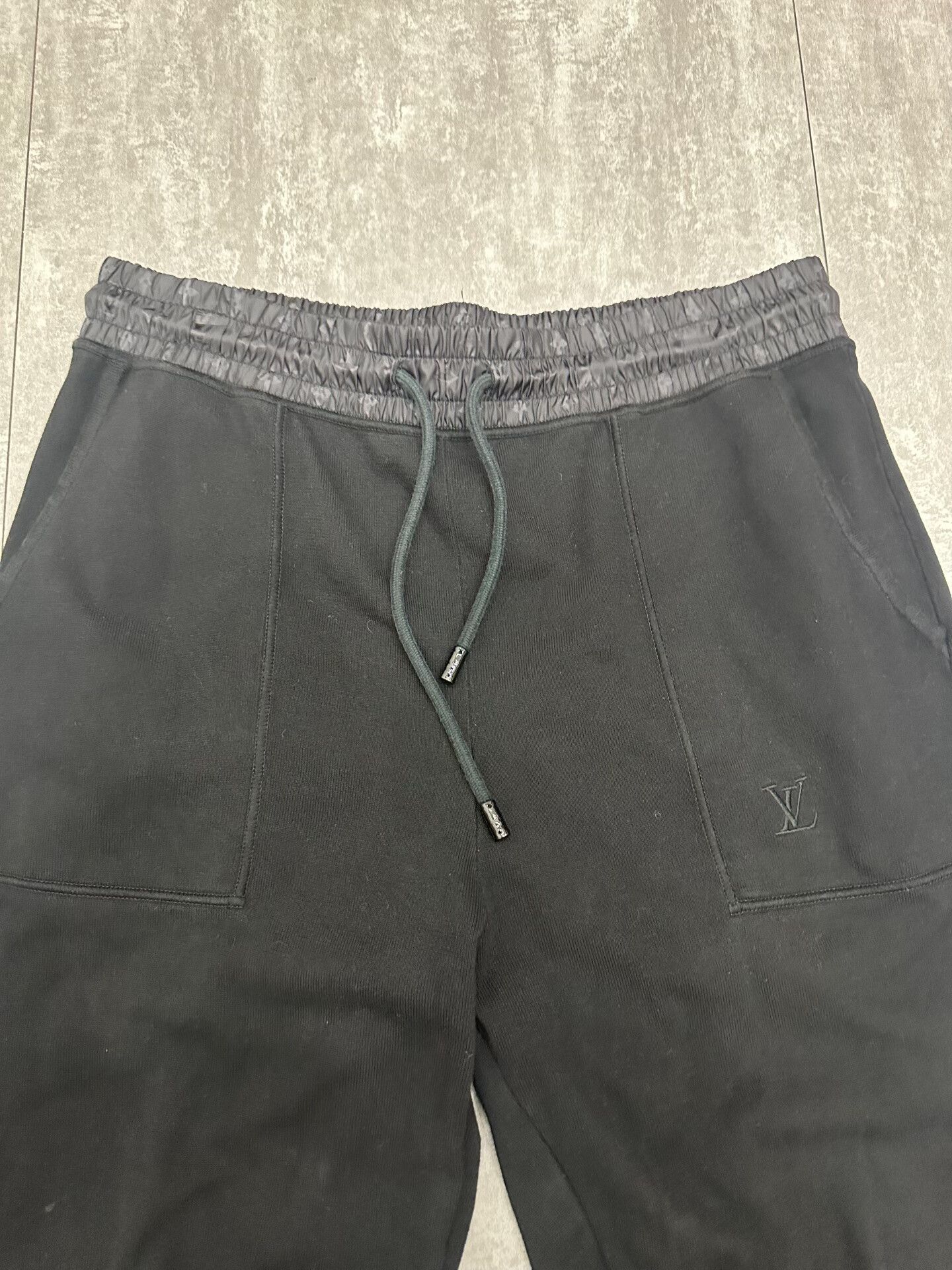 Louis Vuitton Louis Vuitton Casual Cotton Black Casual Pants 36 Men Size US 36 / EU 52 - 3 Thumbnail