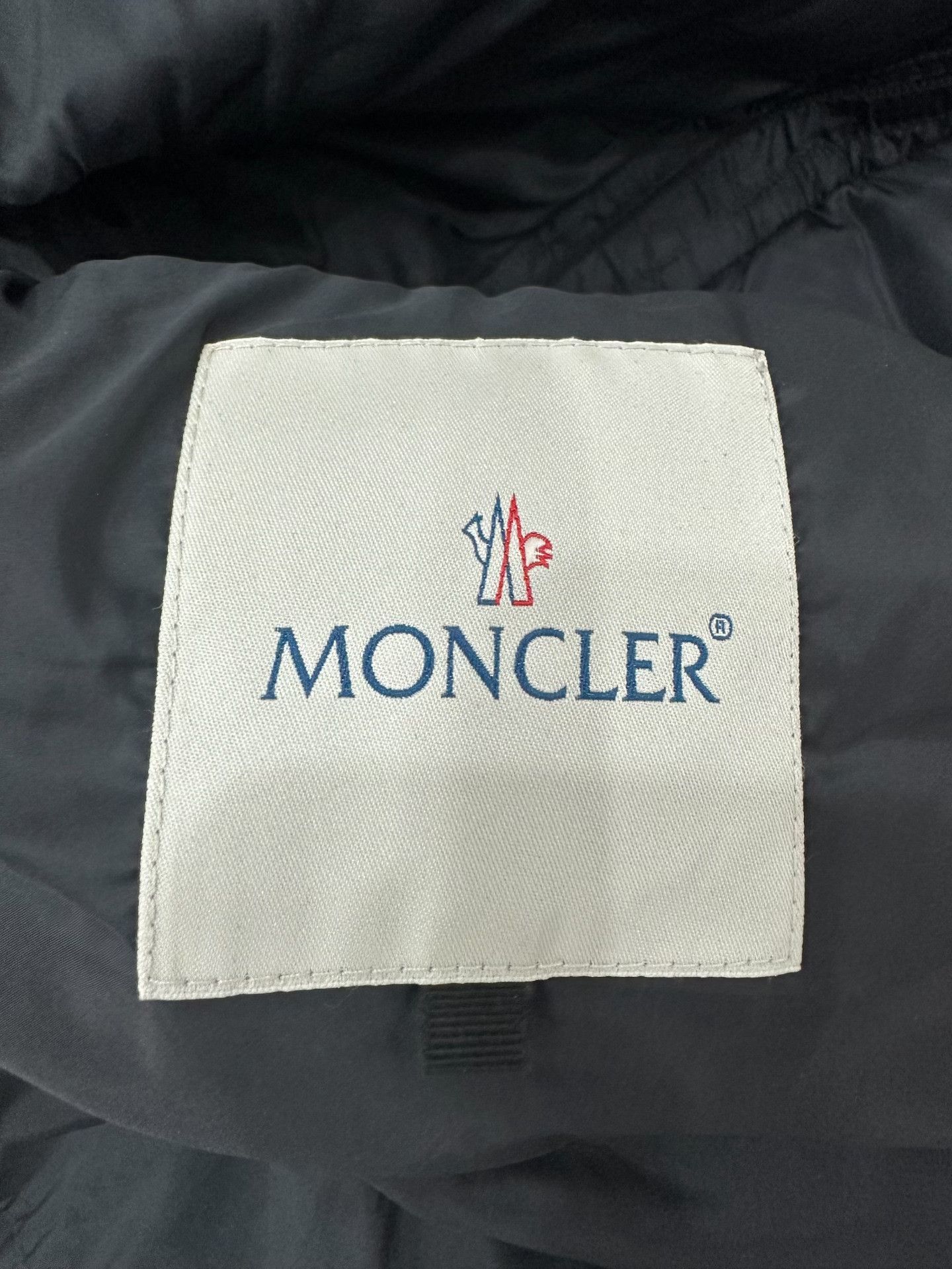 Moncler Moncler Down Black Skirt 28 Women Size 28" / US 6 / IT 42 - 4 Thumbnail