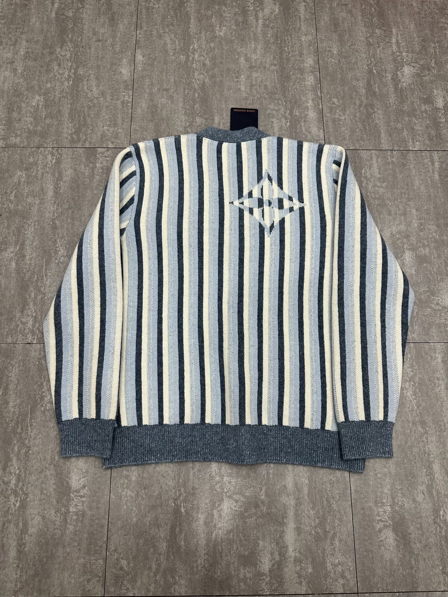 Louis Vuitton Louis Vuitton Knit Striped Sweater xl Men Size US XL / EU 56 / 4 - 2 Thumbnail