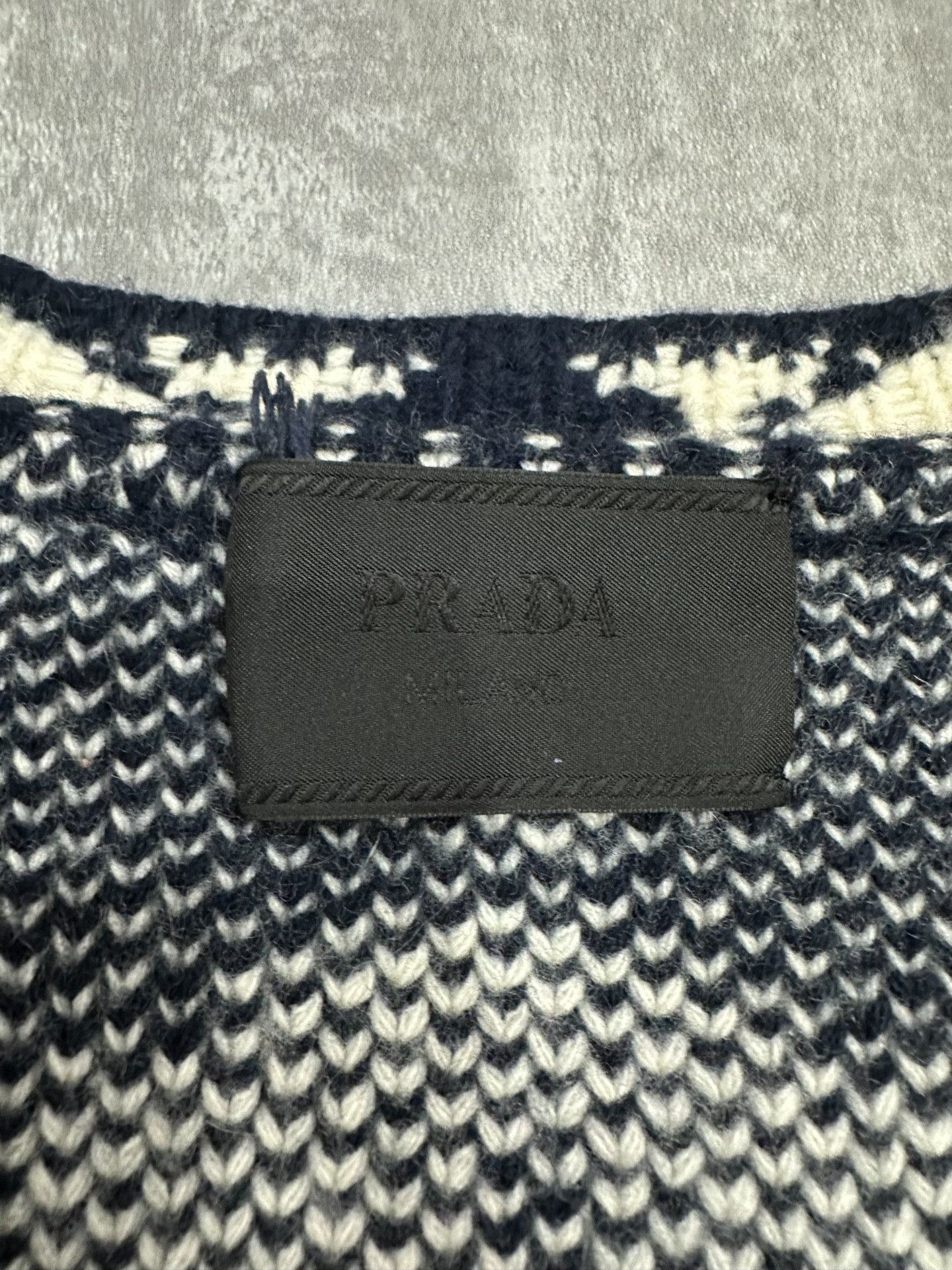 Prada Prada Knit Wool Sweater L Women Size L / US 10 / IT 46 - 4 Thumbnail