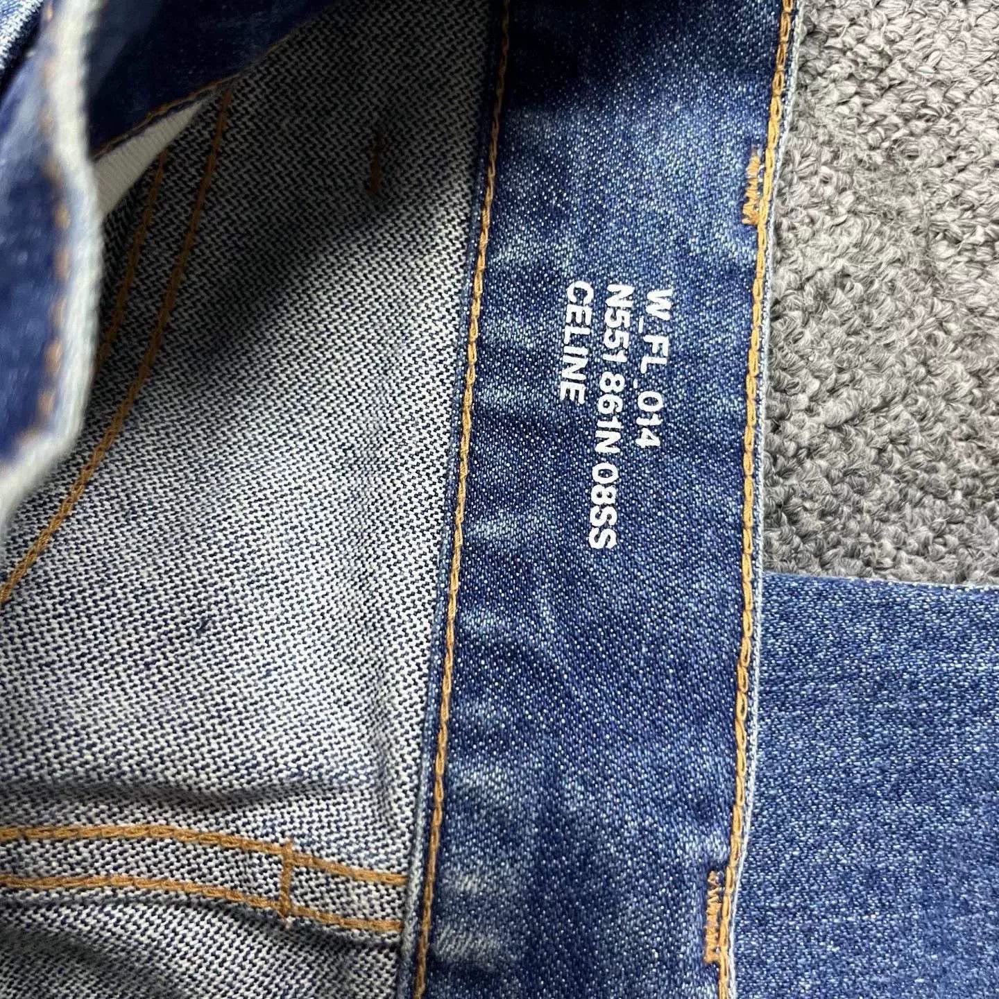 Celine Celine Blue Washed Mid-Rise Flared Jeans Size 25" / US 0 / IT 36 - 3 Thumbnail