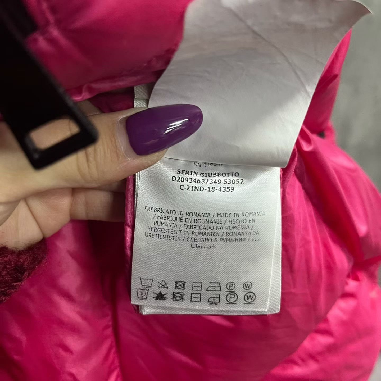 Moncler Moncler Pink Minimalist Logo Down Jacket Size M / US 6-8 / IT 42-44 - 4 Thumbnail