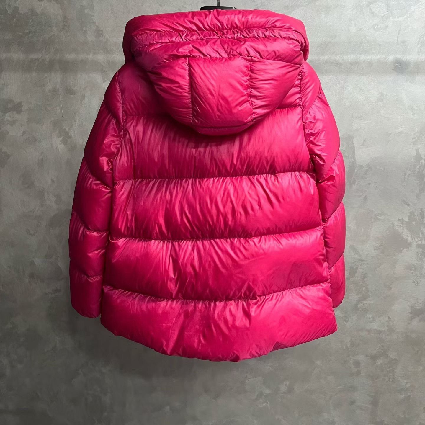 Moncler Moncler Pink Minimalist Logo Down Jacket Size M / US 6-8 / IT 42-44 - 2 Thumbnail