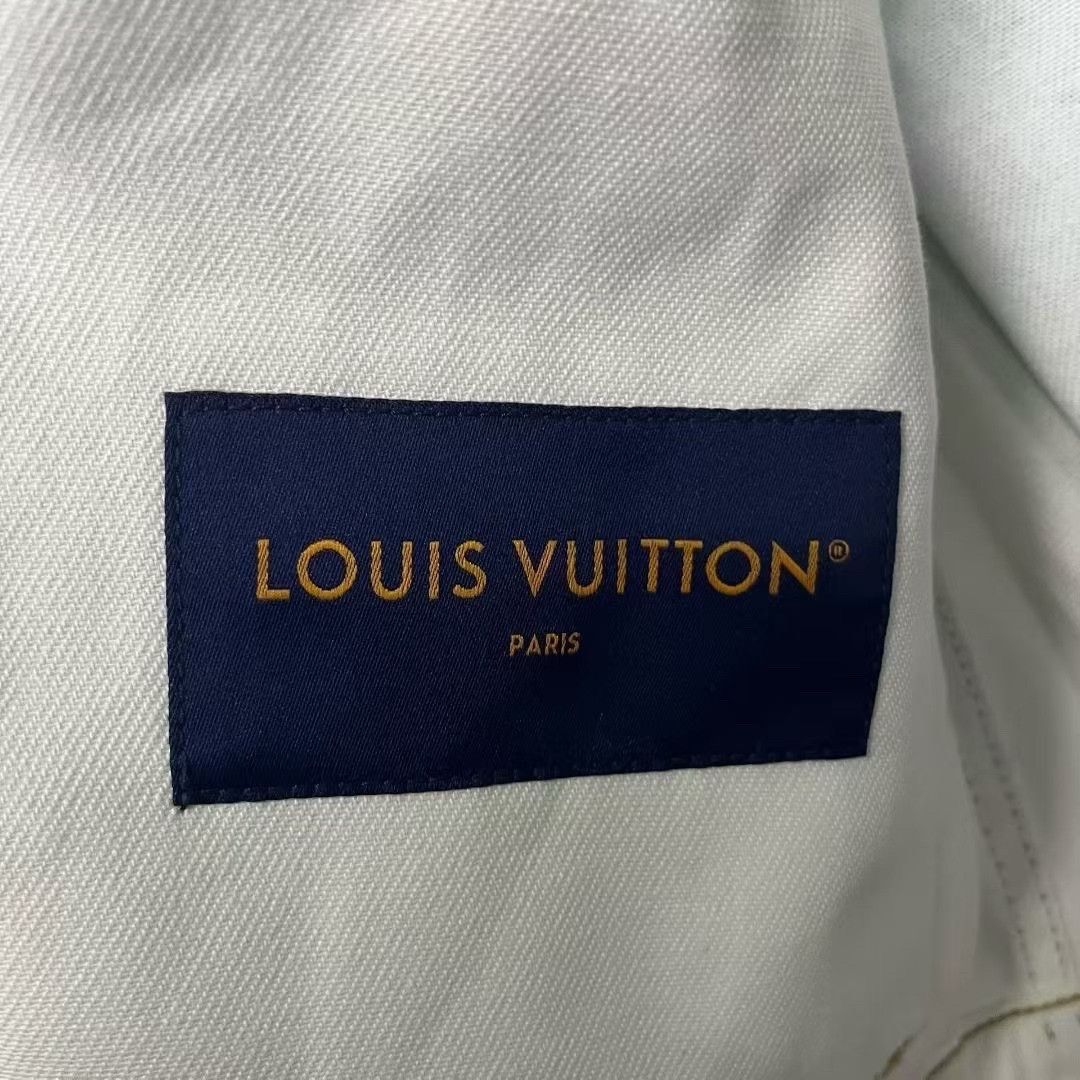 Louis Vuitton Louis Vuitton White Spray-Paint Denim Jacket Size US M / EU 48-50 / 2 - 6 Thumbnail