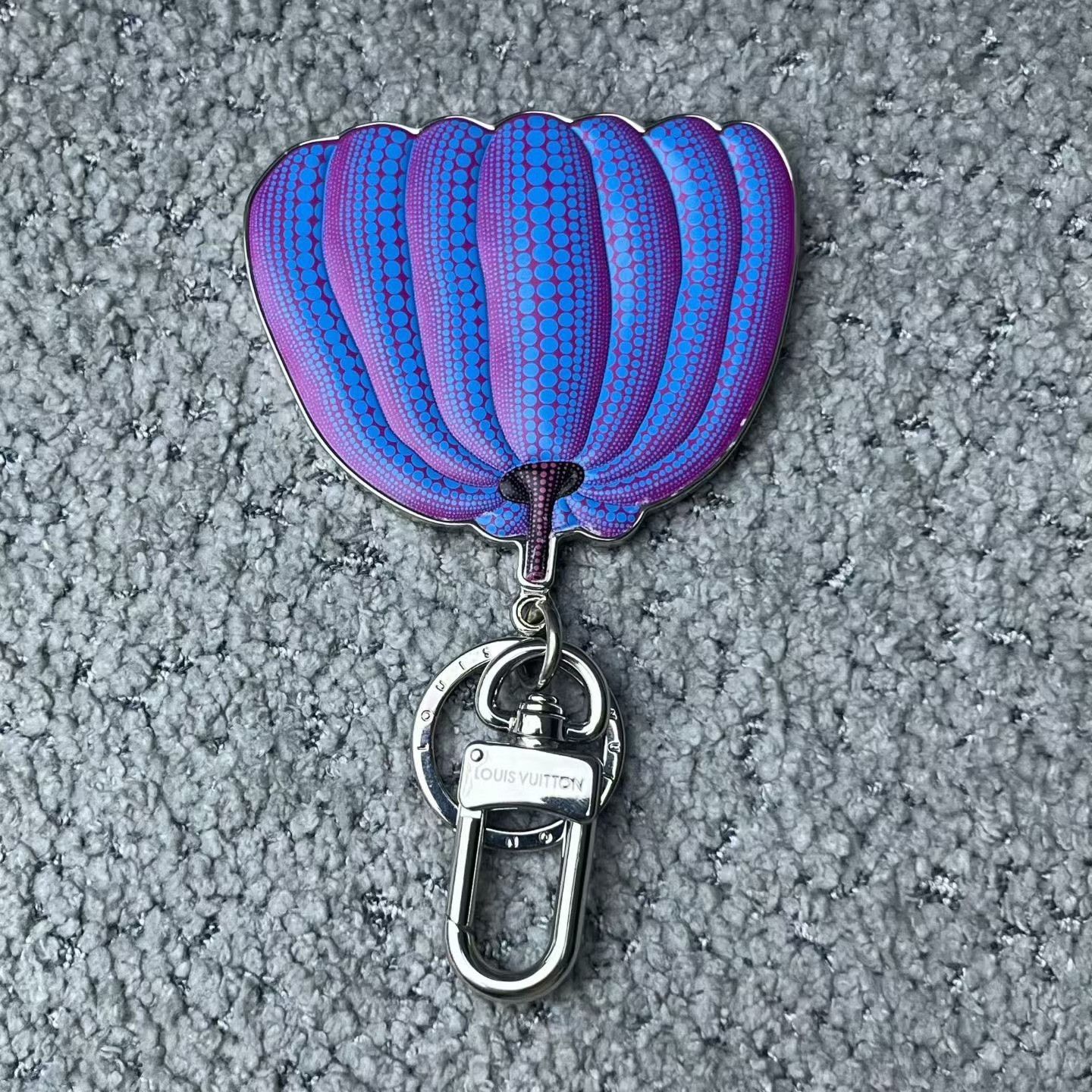 Louis Vuitton Louis Vuitton Blue Leather Metal Keychain Size ONE SIZE - 2 Thumbnail