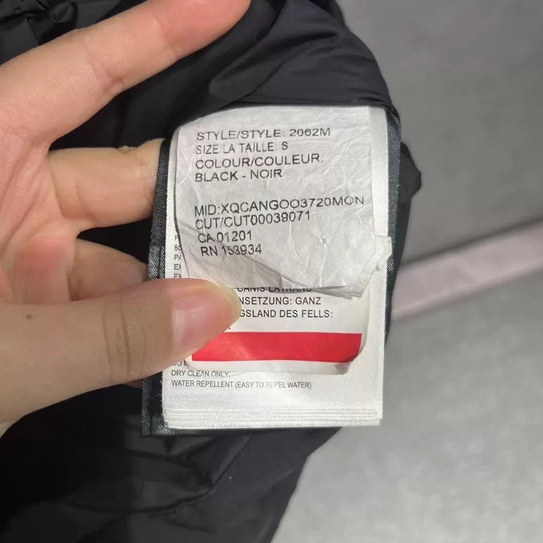 Canada Goose Canada Goose Black Ski Parka w/ Removable Fur Size US S / EU 44-46 / 1 - 6 Thumbnail