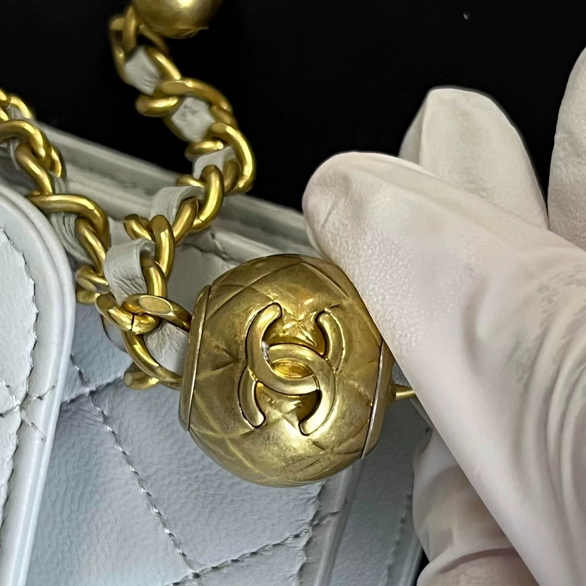 Chanel Chanel Quilted Flap Chain Bag Gold Clasp Size ONE SIZE - 7 Thumbnail