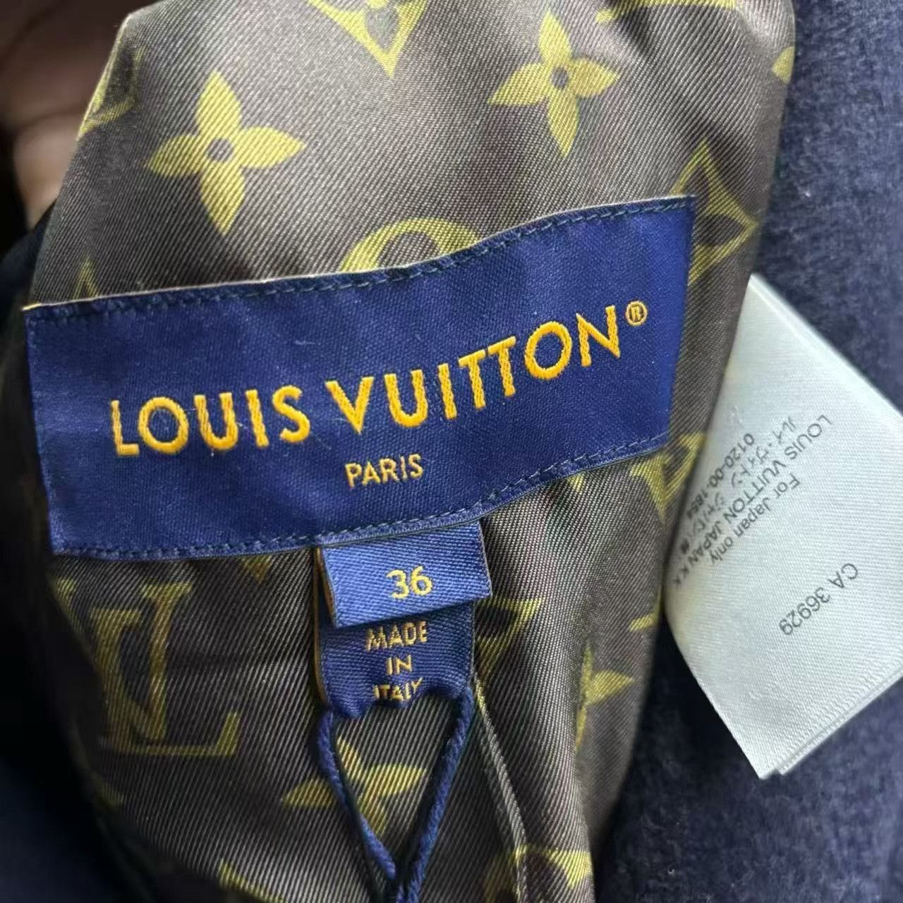 Louis Vuitton Louis Vuitton Navy Double-Breasted Coat Size XS / US 0-2 / IT 36-38 - 5 Thumbnail