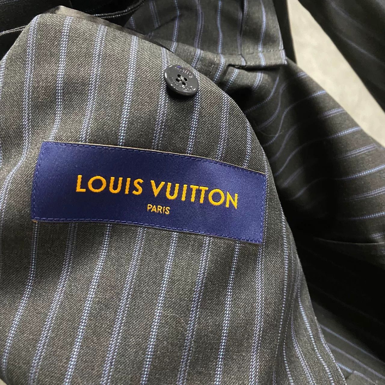 Louis Vuitton Louis Vuitton Gray Striped British Jacket Size US M / EU 48-50 / 2 - 3 Thumbnail