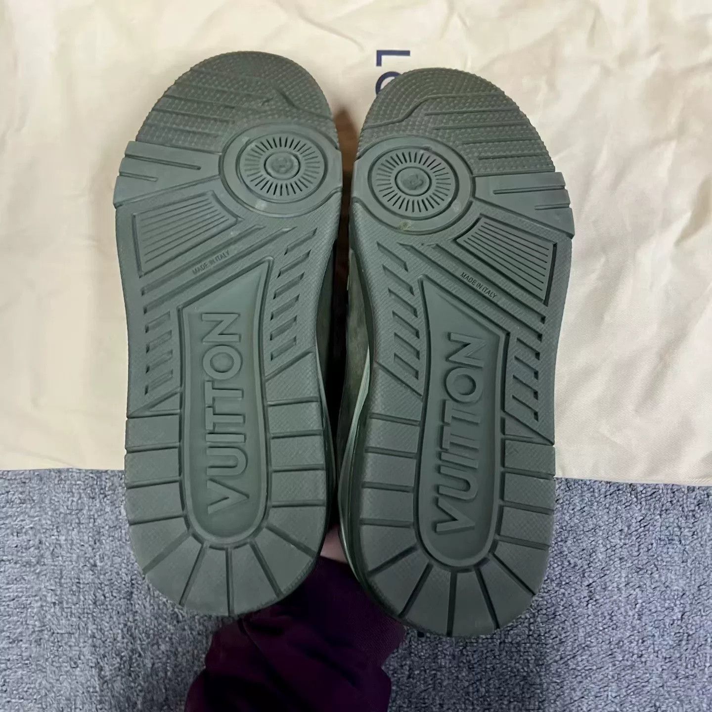 Louis Vuitton Louis Vuitton Green Round Toe Low-Top Sneakers Size US 7 / EU 40 - 6 Thumbnail