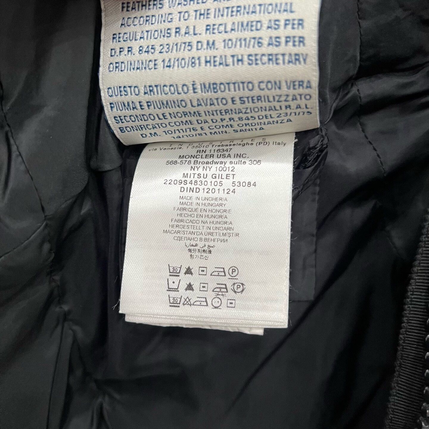 Moncler Moncler Down Black Skirt 28 Women Size 28" / US 6 / IT 42 - 5 Thumbnail