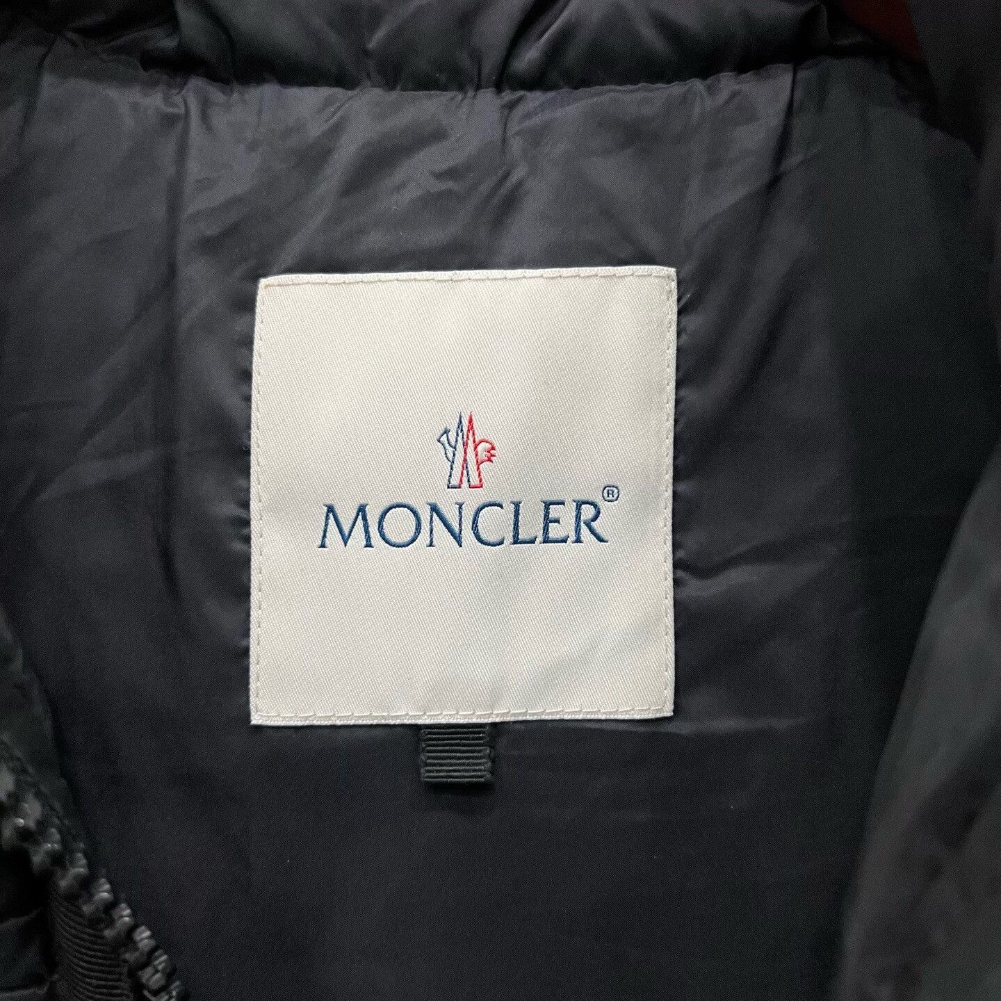 Moncler Moncler Down Black Skirt 28 Women Size 28" / US 6 / IT 42 - 4 Thumbnail
