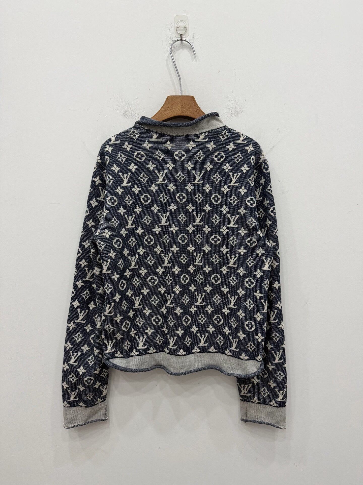 Louis Vuitton Louis Vuitton Wool Sweater l Men Size US L / EU 52-54 / 3 - 2 Thumbnail