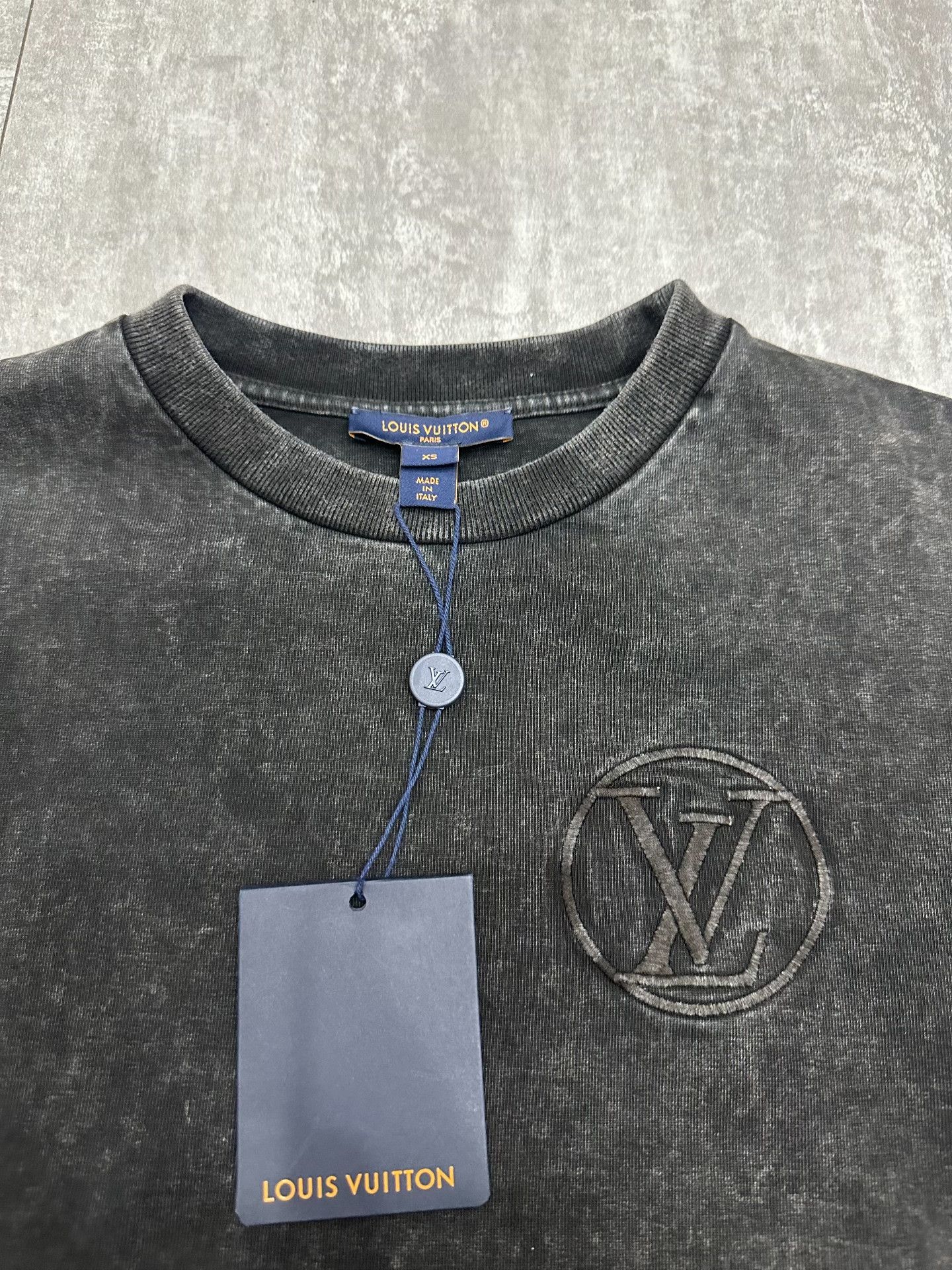 Louis Vuitton Louis Vuitton Distressed Black T-Shirt XS Women Size XS / US 0-2 / IT 36-38 - 3 Thumbnail