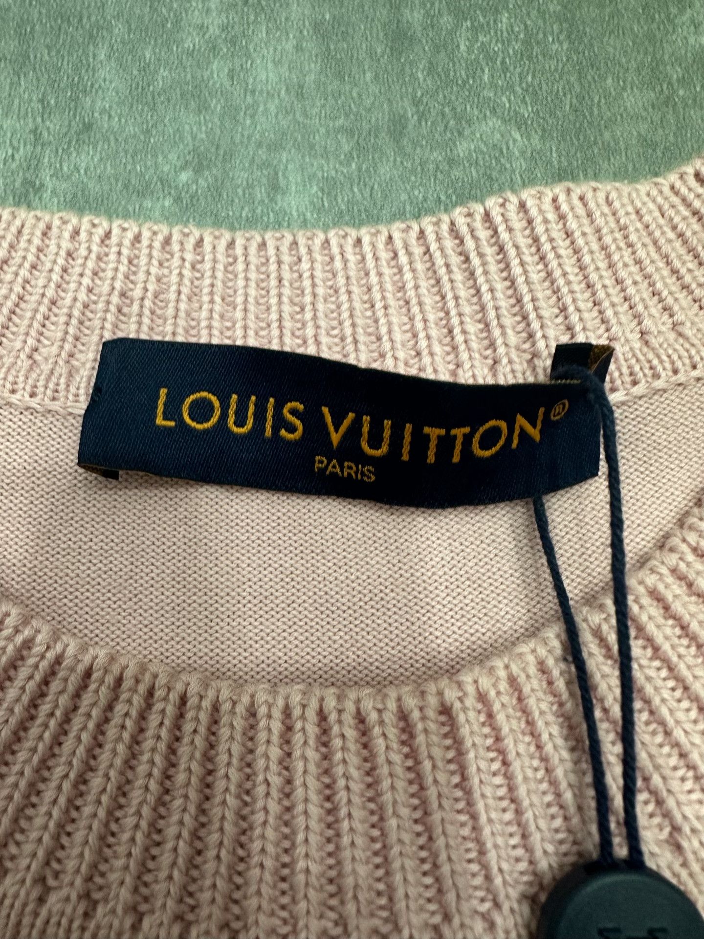 Louis Vuitton Louis Vuitton Embroidered Pink T-Shirt s Men Size US S / EU 44-46 / 1 - 4 Thumbnail