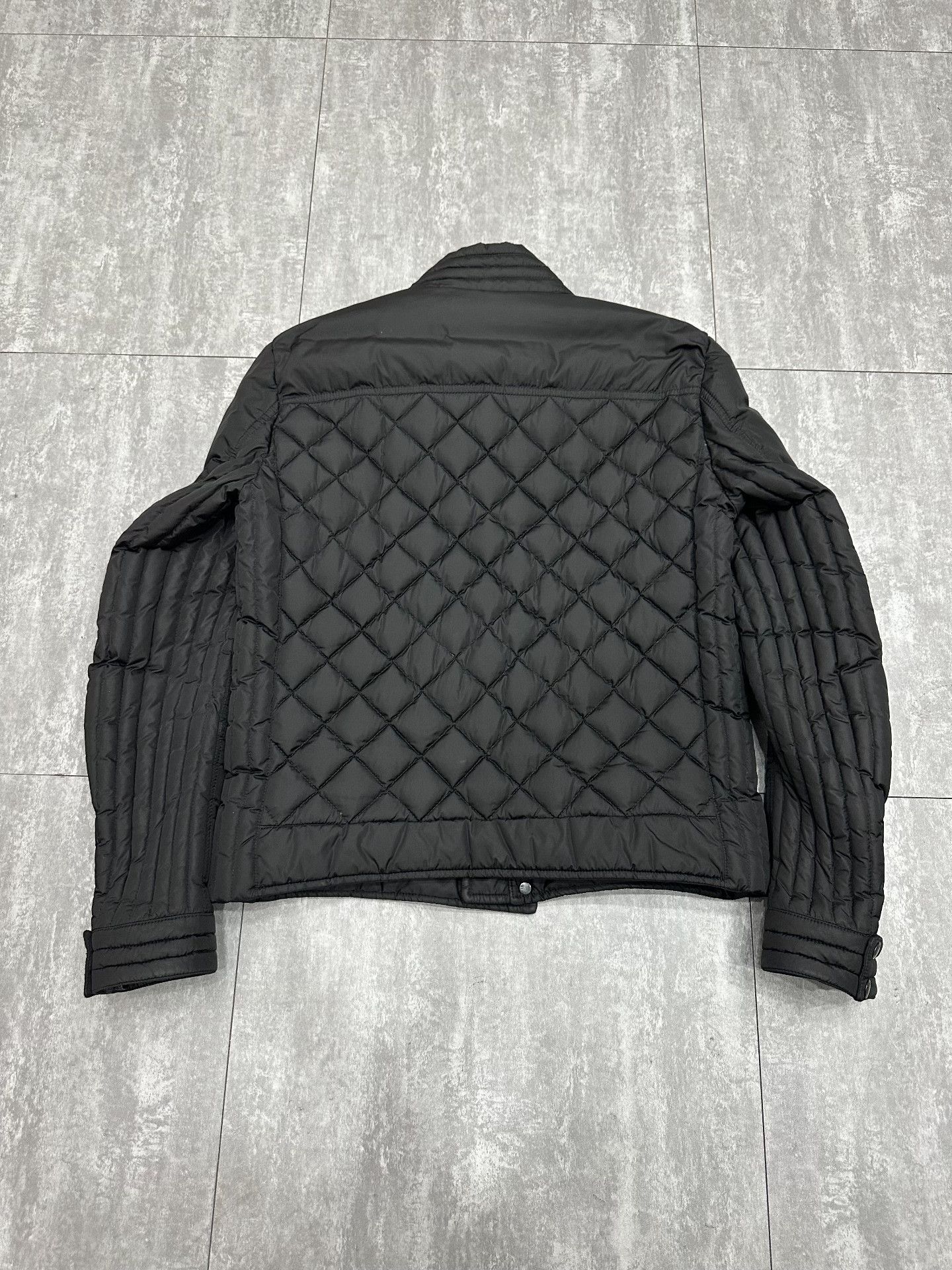 Moncler Moncler Down Gray Heavy Coat m Men Size US M / EU 48-50 / 2 - 2 Thumbnail