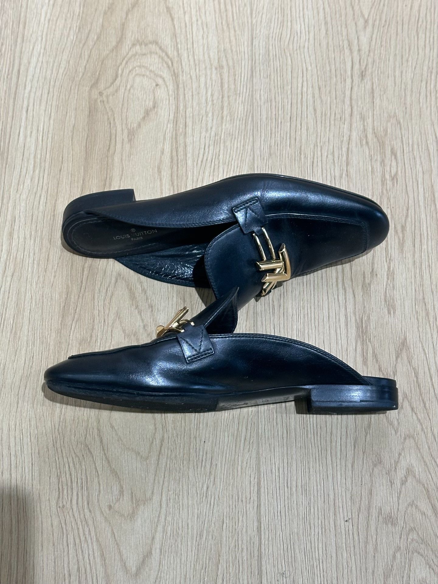 Louis Vuitton Louis Vuitton Black Sandals us_5 Women Size US 5 / IT 35 - 4 Thumbnail