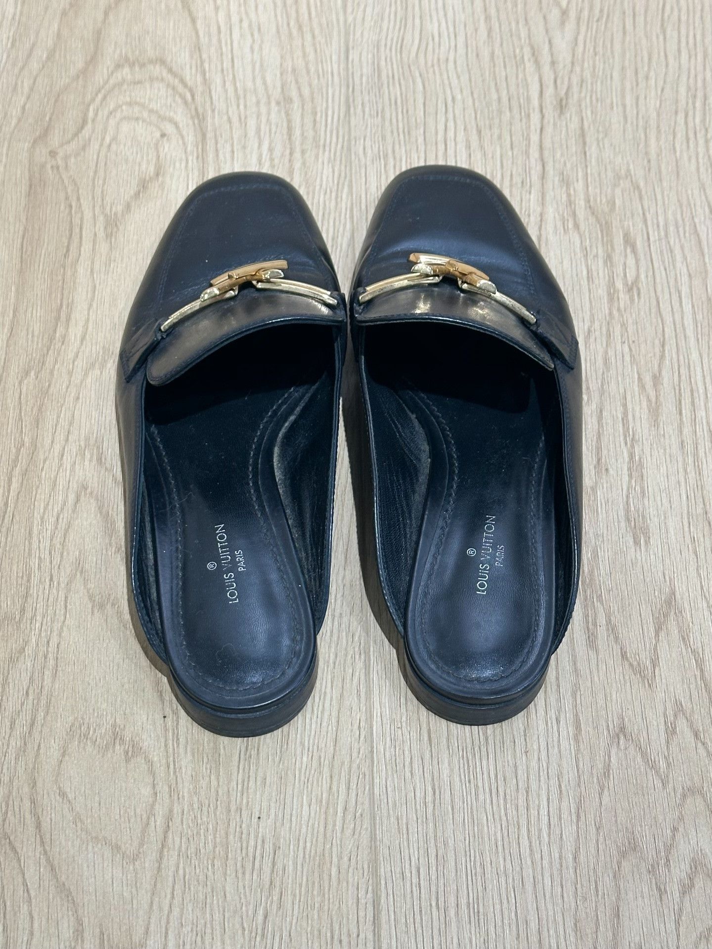Louis Vuitton Louis Vuitton Black Sandals us_5 Women Size US 5 / IT 35 - 3 Thumbnail