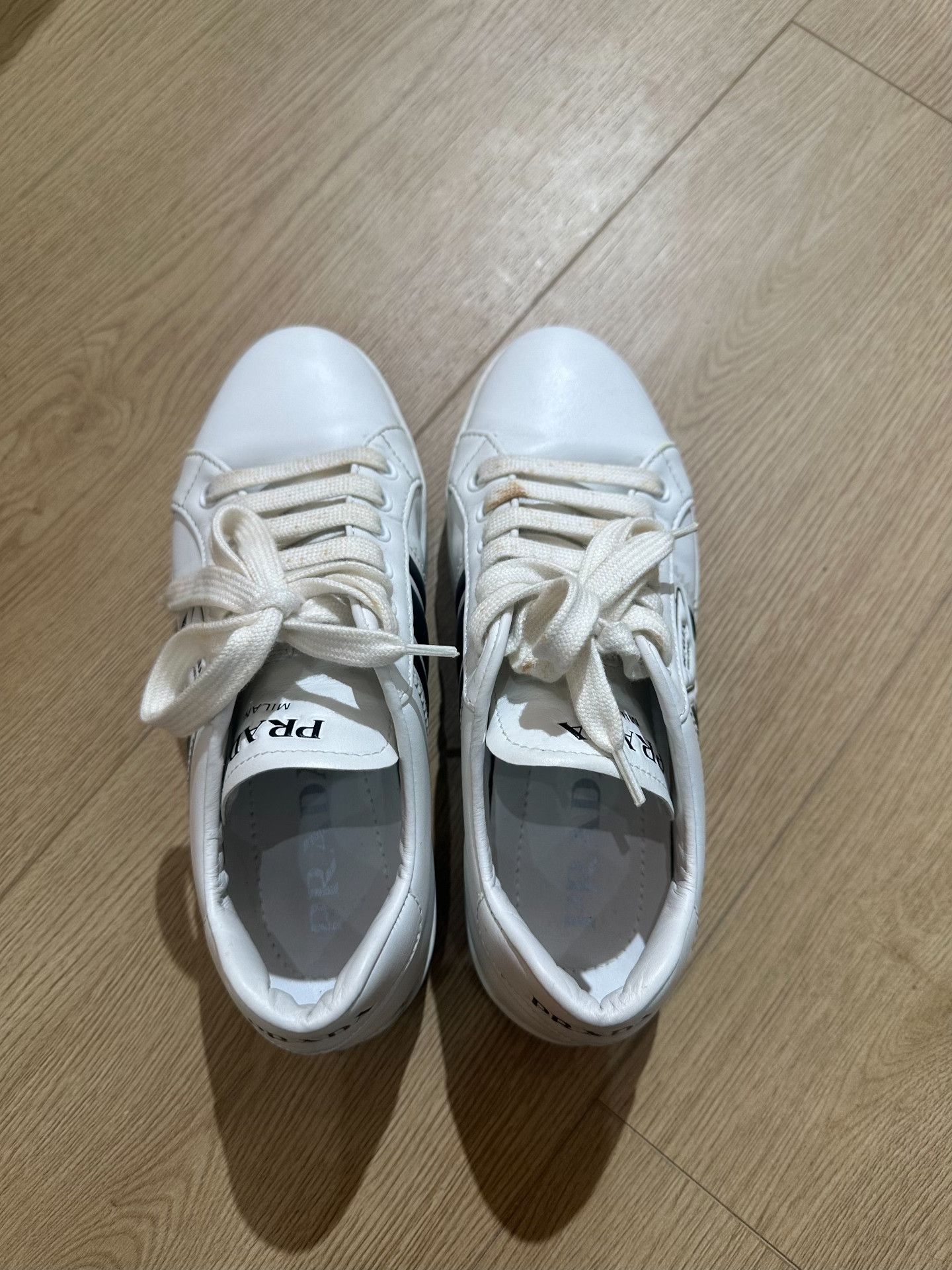 Prada Prada White Lowtop Sneakers us_5 Women Size US 5 / IT 35 - 2 Thumbnail