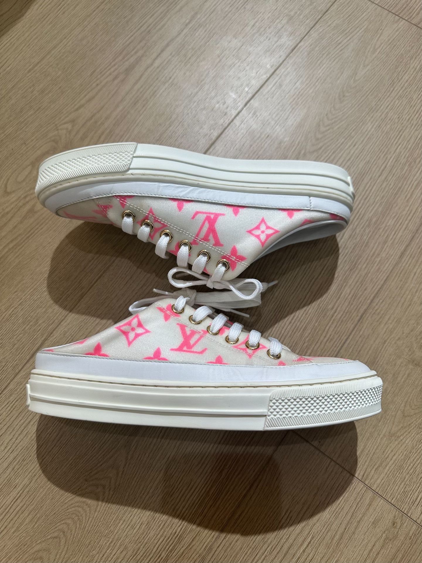Louis Vuitton Louis Vuitton Pink Sandals us_4 Women Size US 4 / IT 34 - 4 Thumbnail