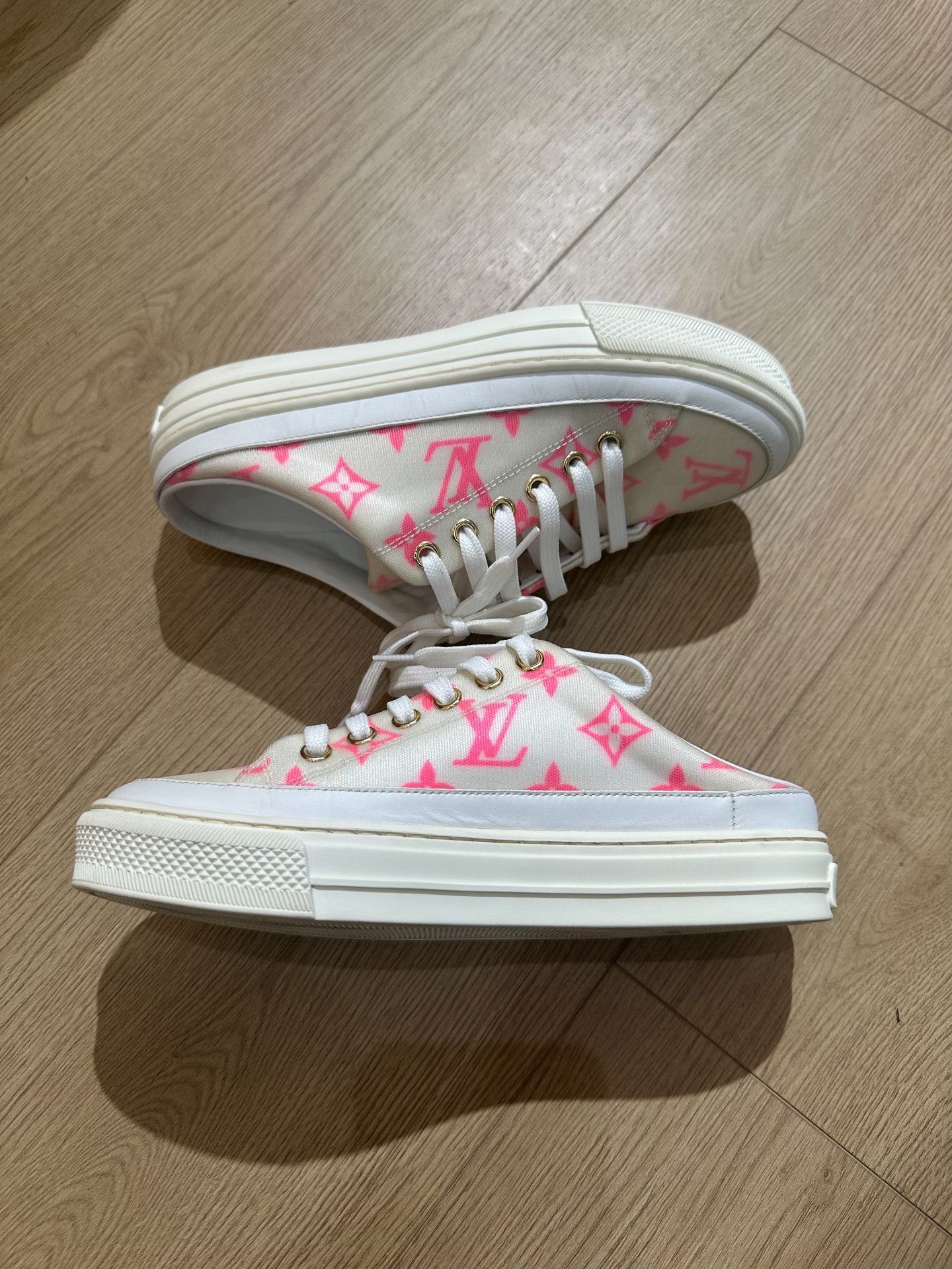 Louis Vuitton Louis Vuitton Pink Sandals us_4 Women Size US 4 / IT 34 - 3 Thumbnail
