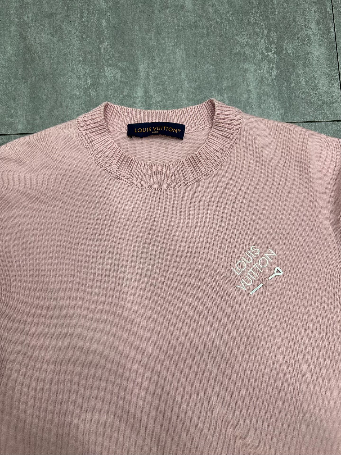 Louis Vuitton Louis Vuitton Pink T-Shirt S Women Size S / US 4 / IT 40 - 3 Thumbnail