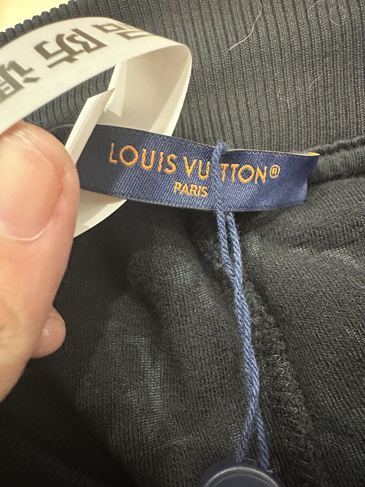 Louis Vuitton Louis Vuitton Black Shorts 28 Men Size US 28 / EU 44 - 4 Thumbnail