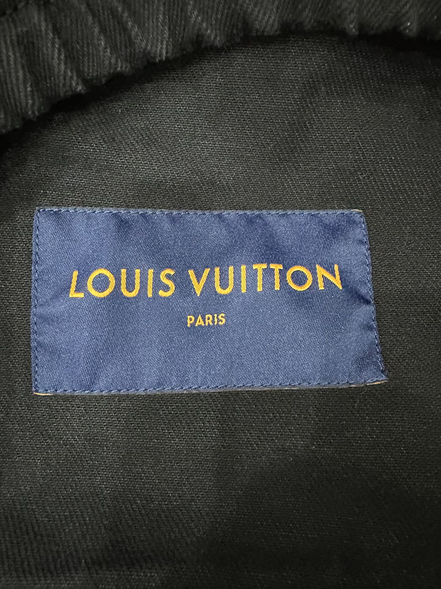 Louis Vuitton Louis Vuitton Black Light Jacket xl Men Size US XL / EU 56 / 4 - 3 Thumbnail