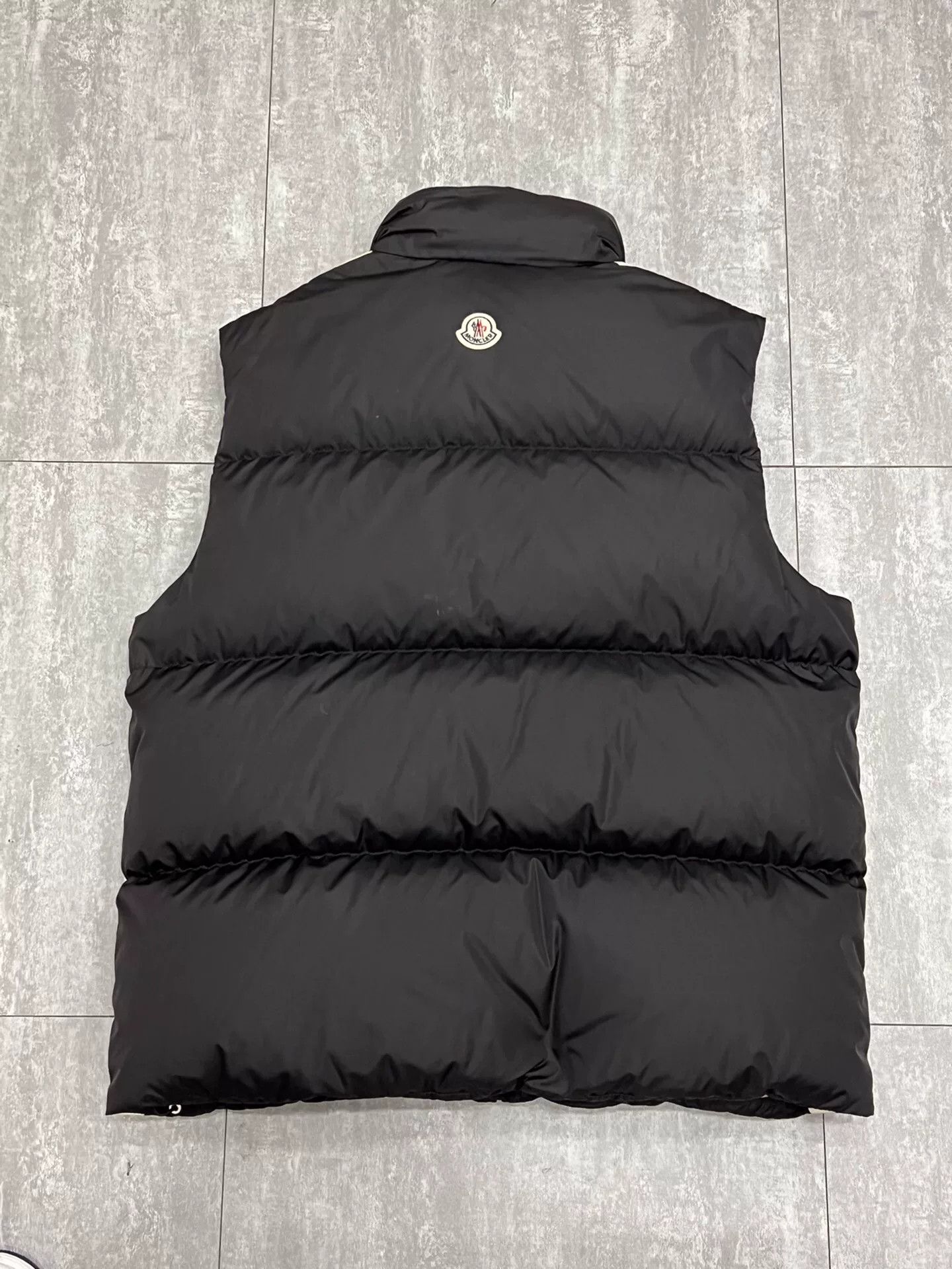 Moncler Moncler Collab Down Black Vest xs Men Size US XS / EU 42 / 0 - 2 Thumbnail