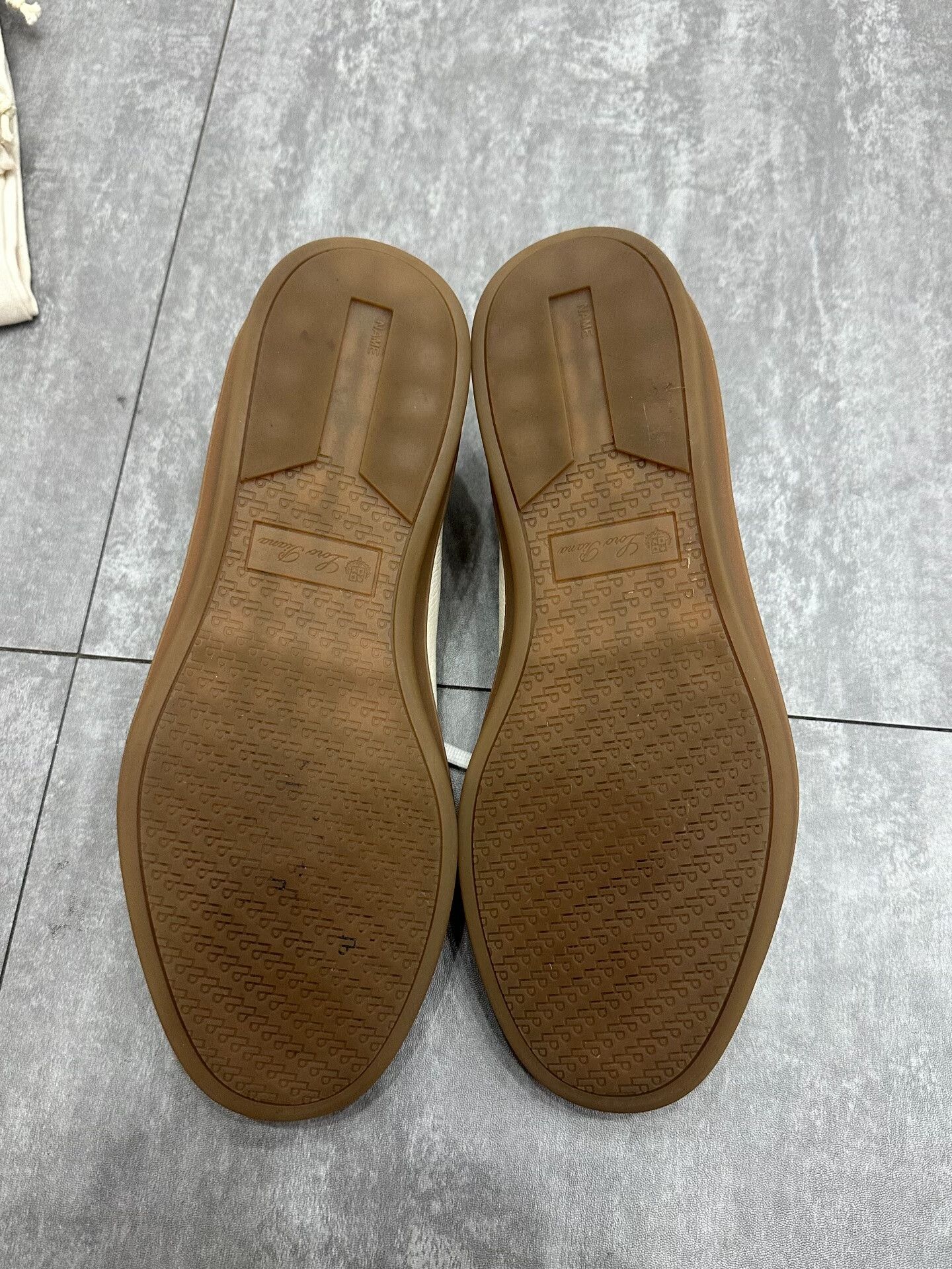 Rick Owens Rick Owens White Lowtop Sneakers 8.5 Men Size US 8.5 / EU 41-42 - 7 Thumbnail
