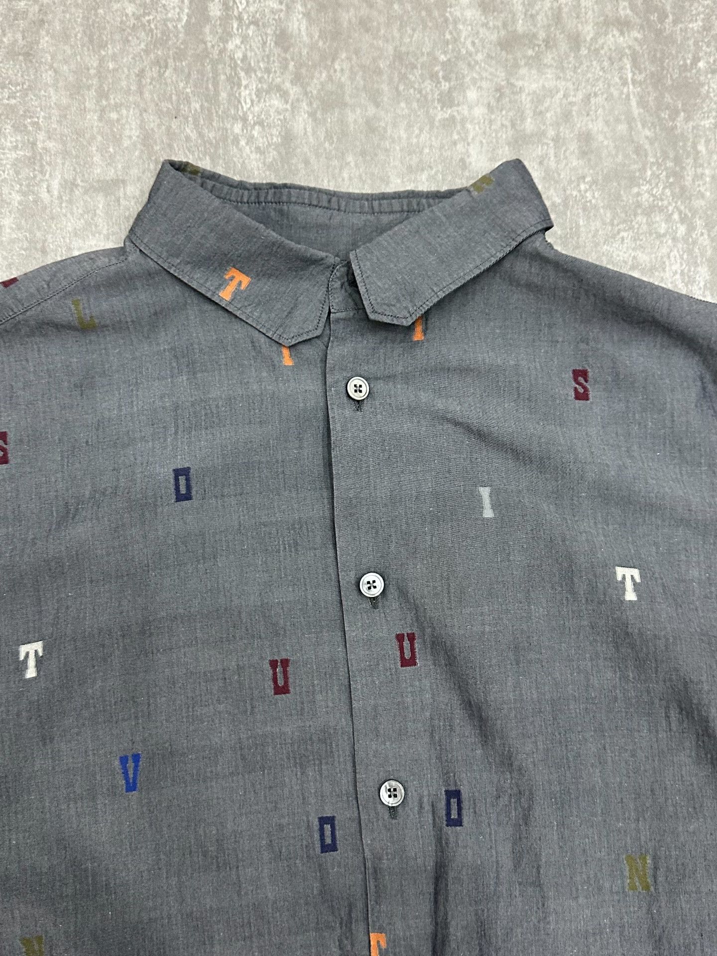 Louis Vuitton Louis Vuitton Printed Gray Shirt xl Men Size US XL / EU 56 / 4 - 3 Thumbnail