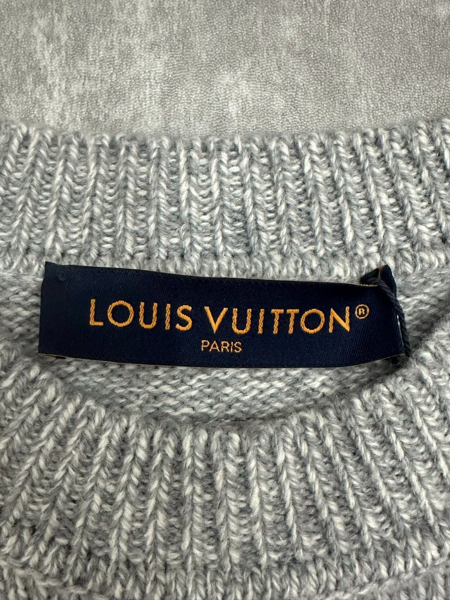 Louis Vuitton Louis Vuitton Embroidered Gray Sweater m Men Size US M / EU 48-50 / 2 - 4 Thumbnail