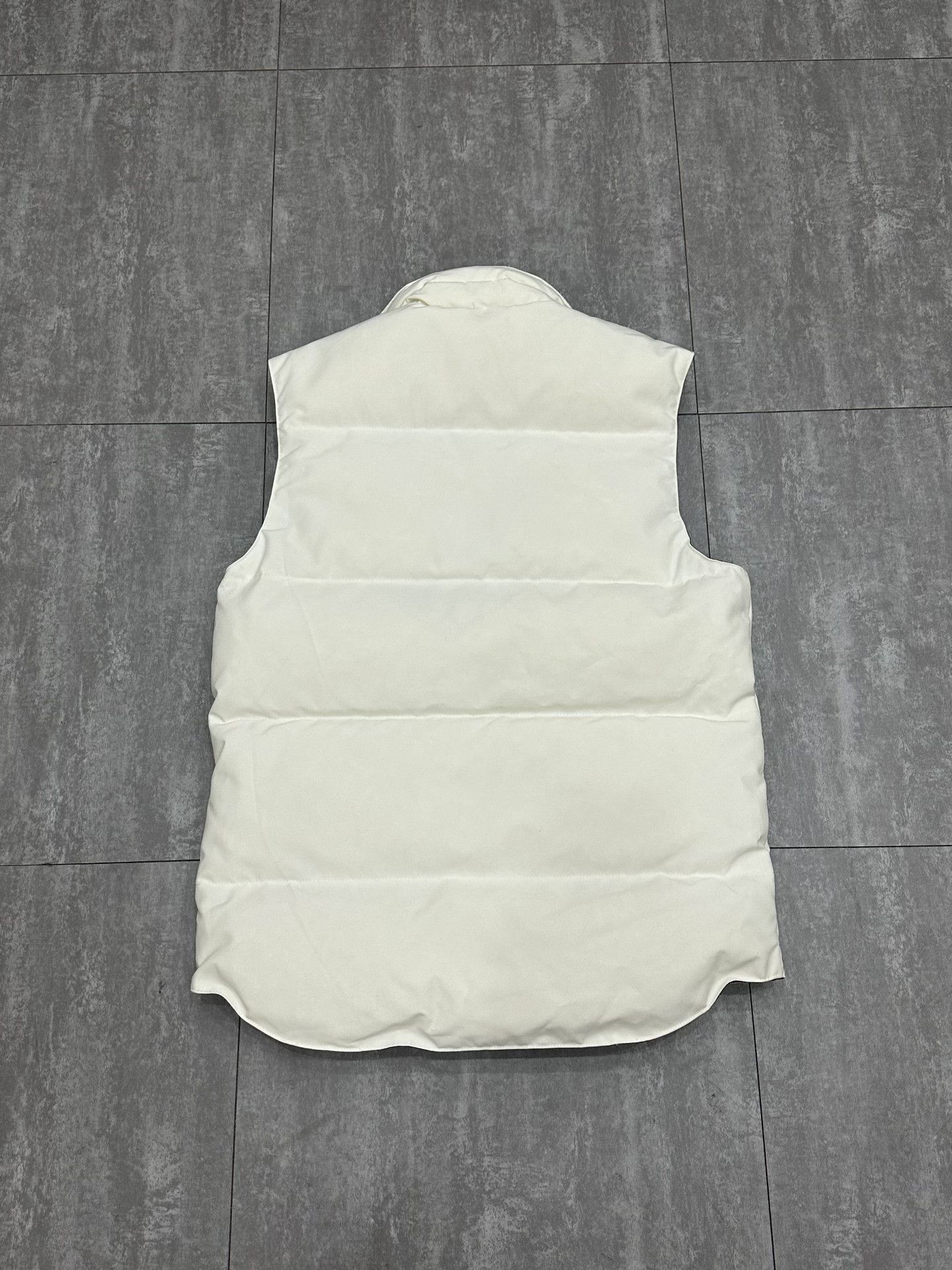 Canada Goose Canada Goose White Tank Top m Men Size US M / EU 48-50 / 2 - 2 Thumbnail