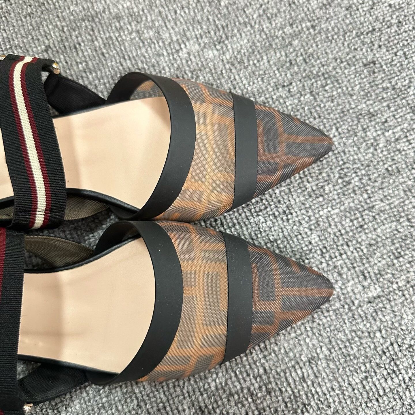 Fendi Fendi Lowtop Sneakers us_6-5 Women Size US 6.5 / IT 36.5 - 4 Thumbnail