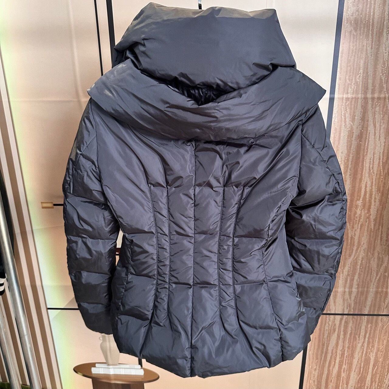 Moncler Moncler Down Gray Down Jacket XS Women Size XS / US 0-2 / IT 36-38 - 2 Thumbnail
