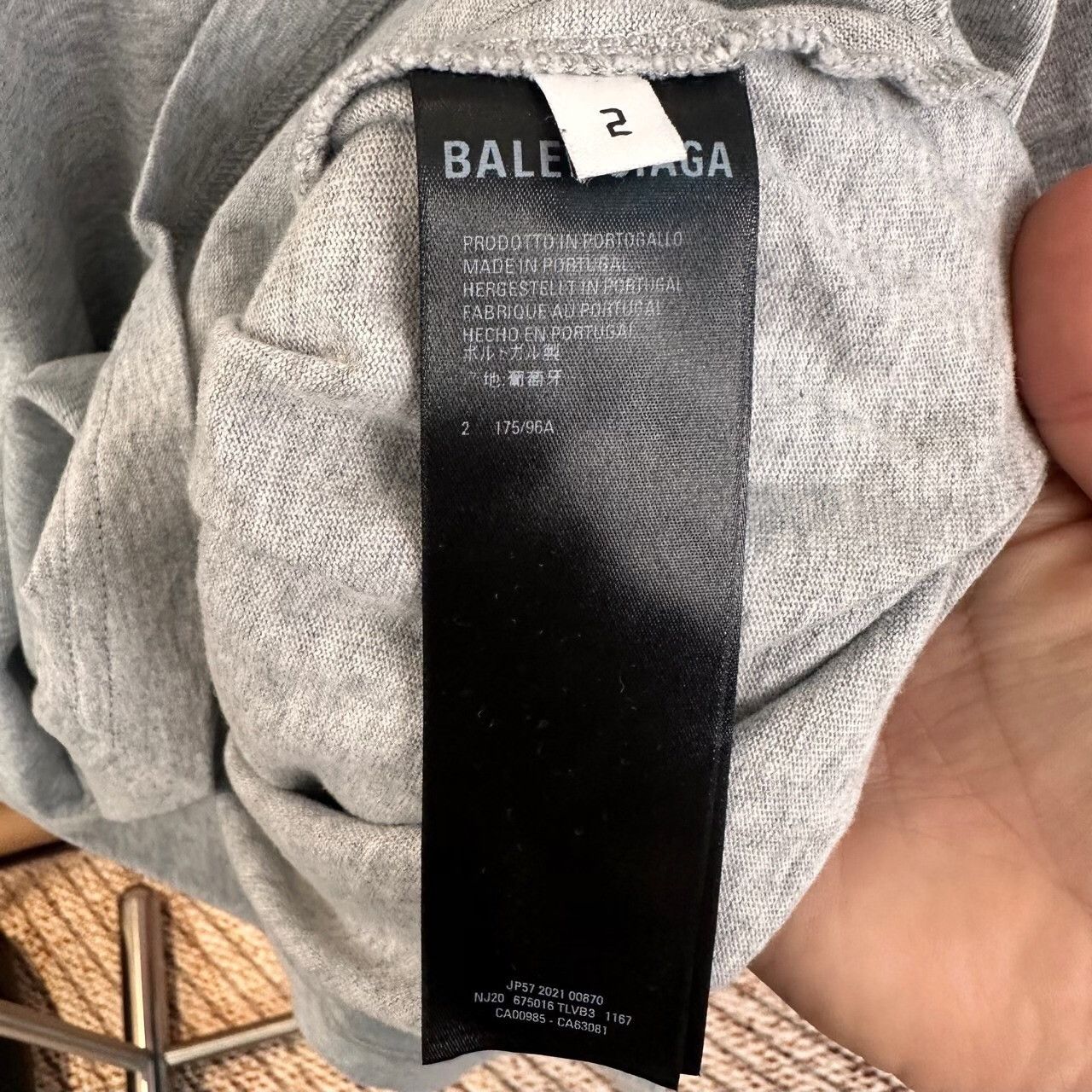 Balenciaga Balenciaga Retro Embroidered Gray T-Shirt xs Men Size US XS / EU 42 / 0 - 4 Thumbnail