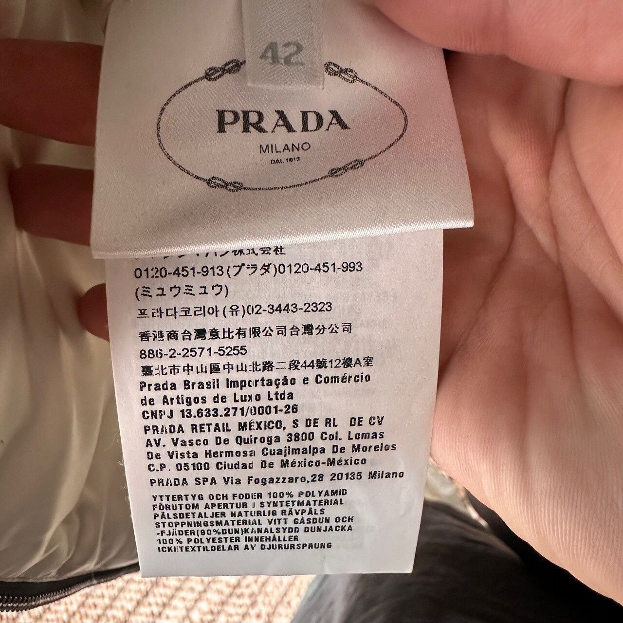 Prada Prada Down Down Jacket M Women Size M / US 6-8 / IT 42-44 - 4 Thumbnail